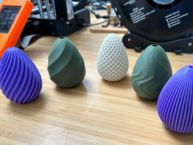 Decorative Easter Eggs (Vase-Mode Compatible)