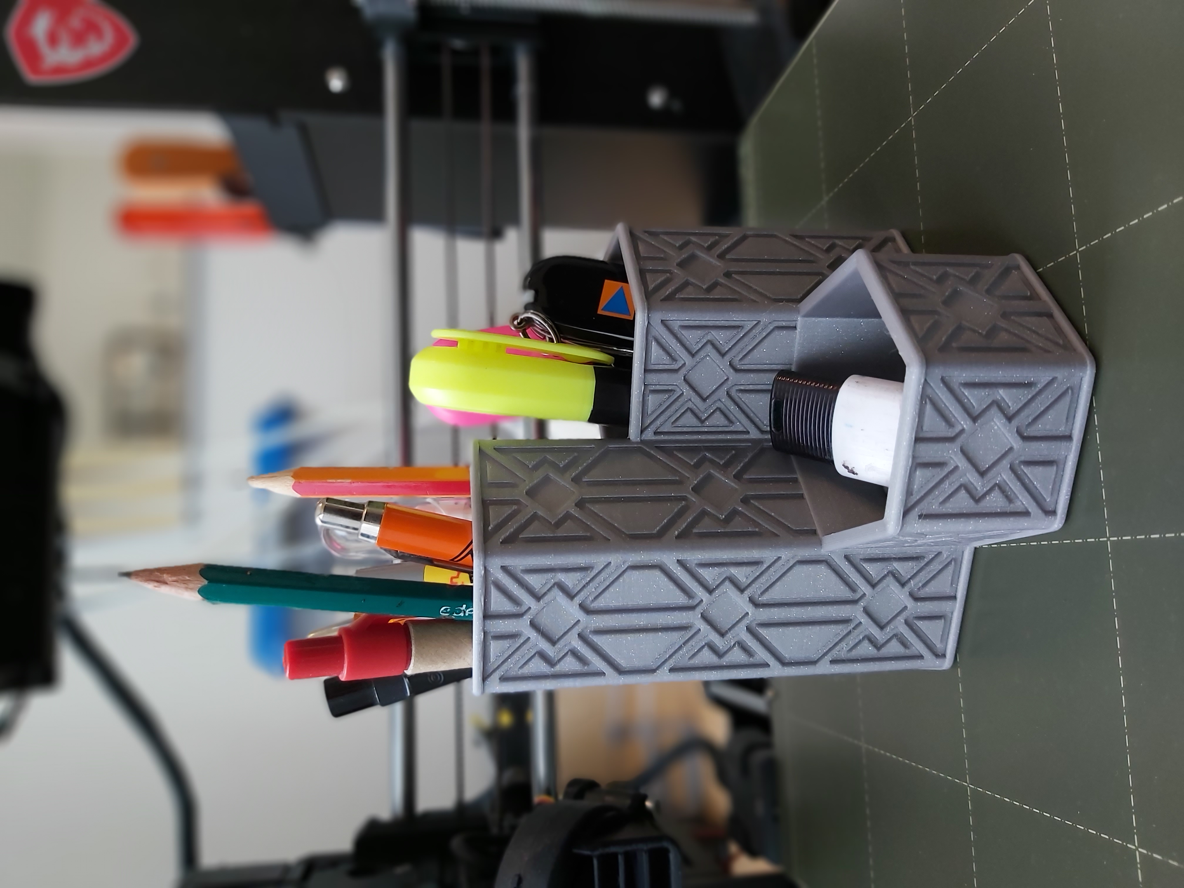 Pen organizer
