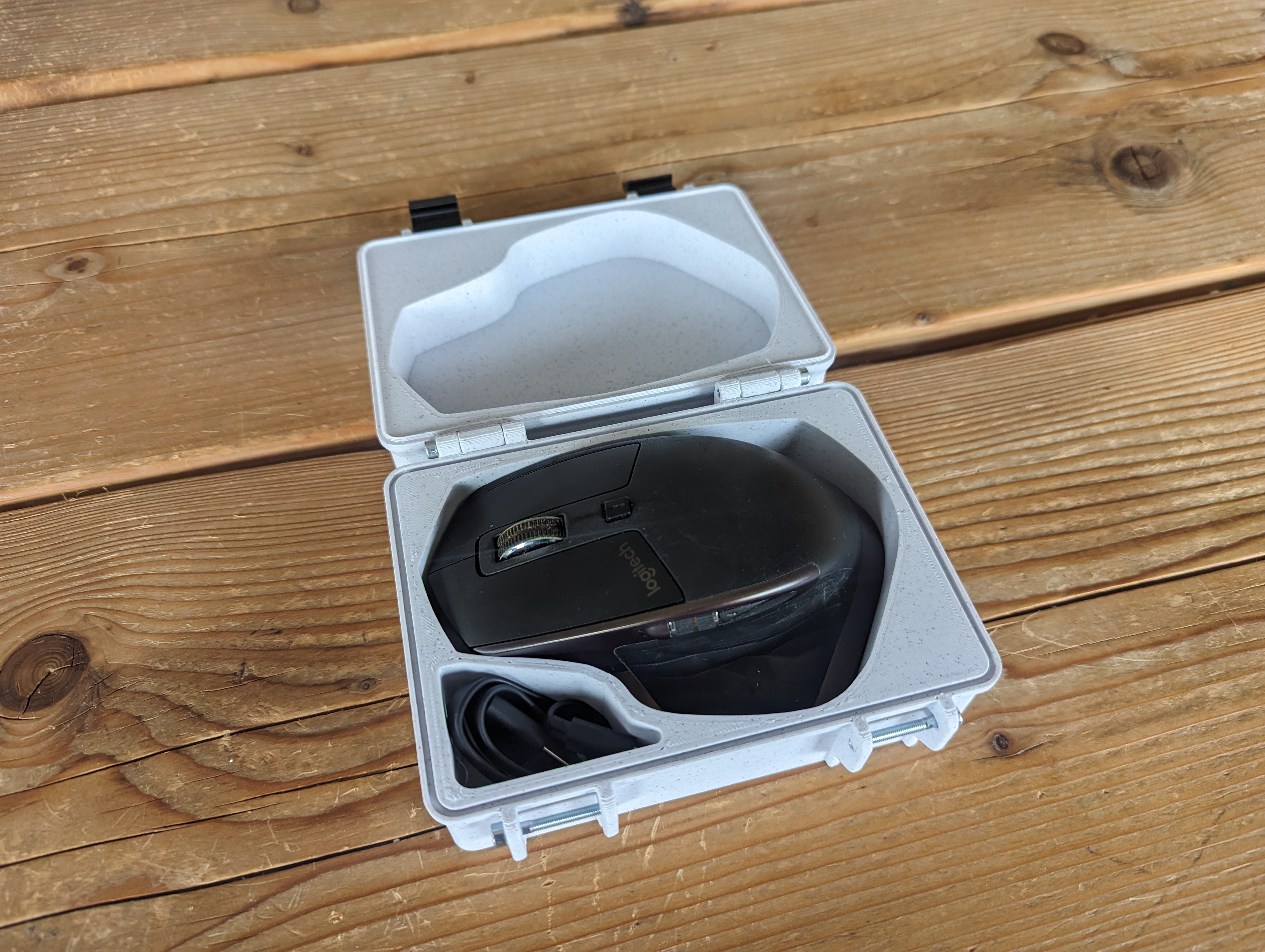 Miniatura 5 do modelo 3D Rugged case Logitech MX Master (2s)