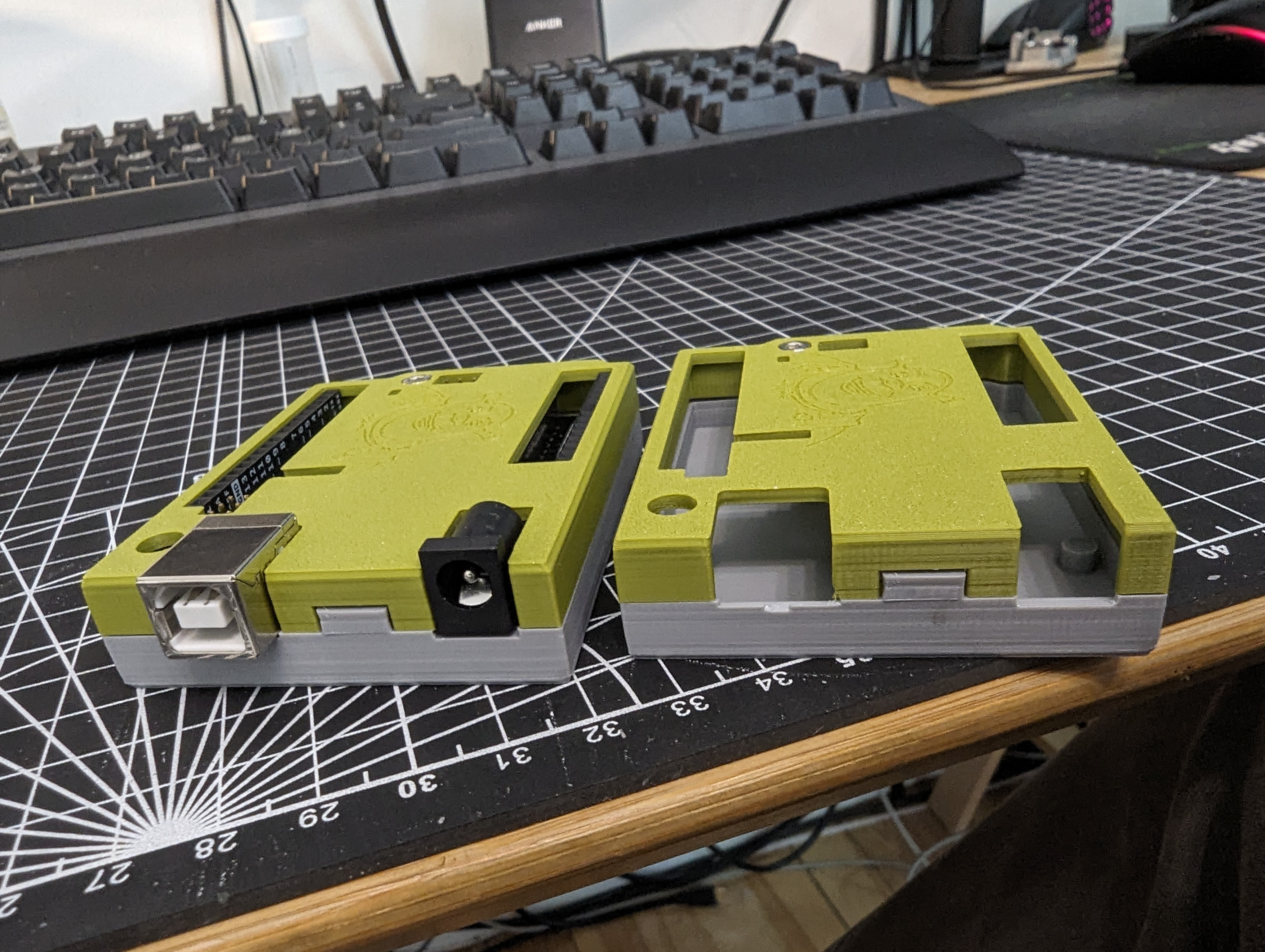 Shrek & Donkey Arduino case