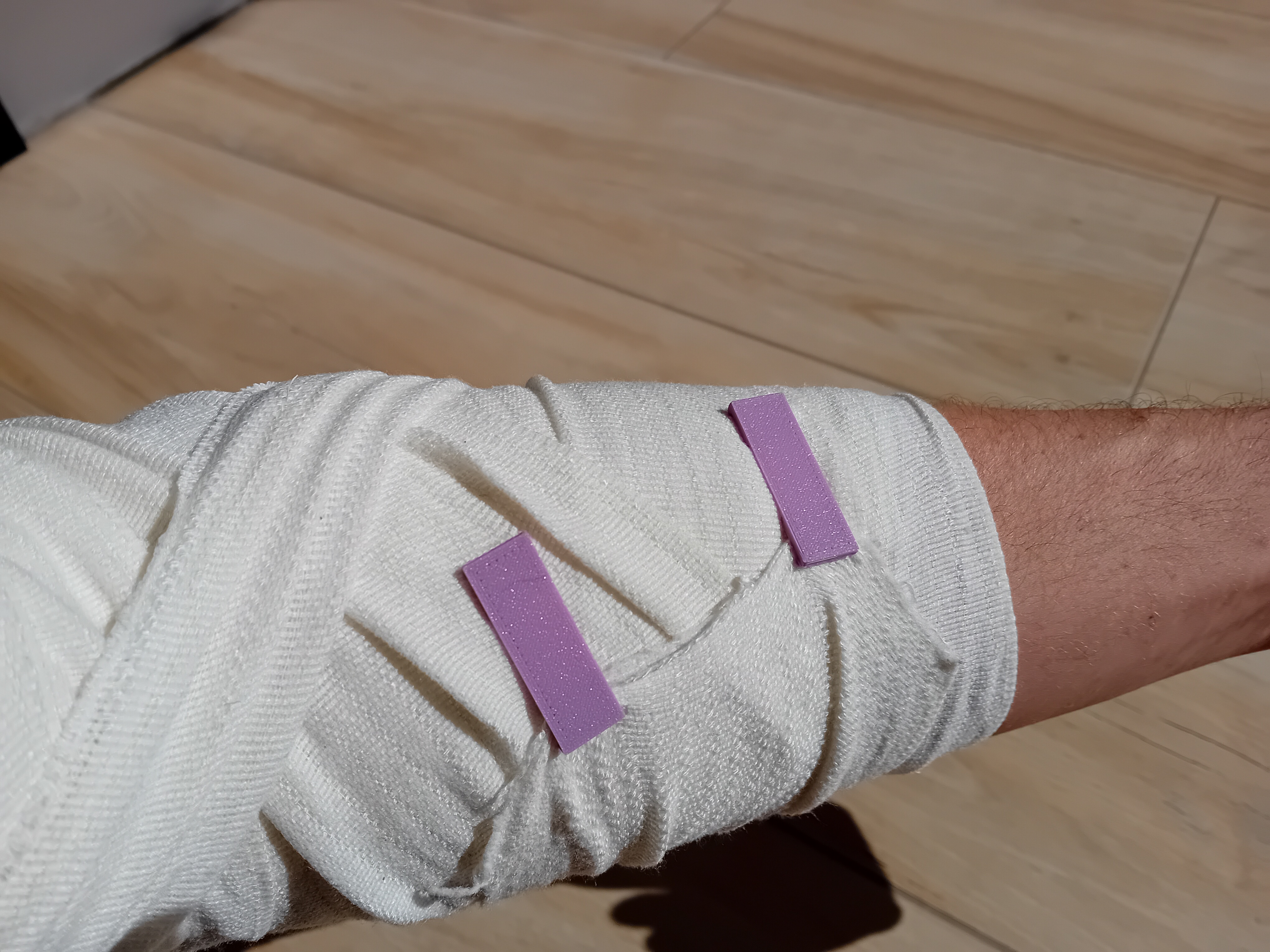 Bandage Clip