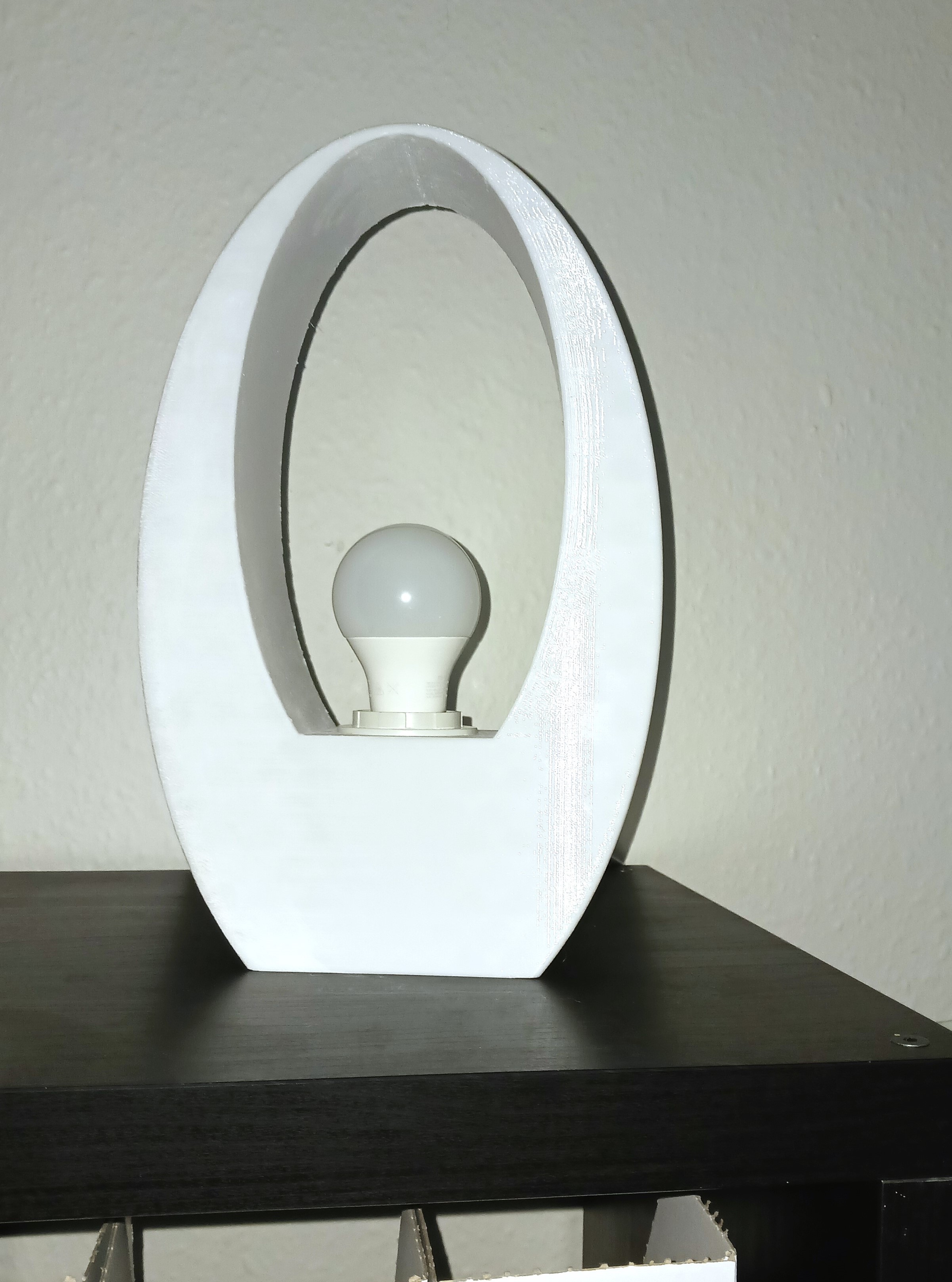 Miniatura 3 do modelo 3D Modern Oval Table Lamp