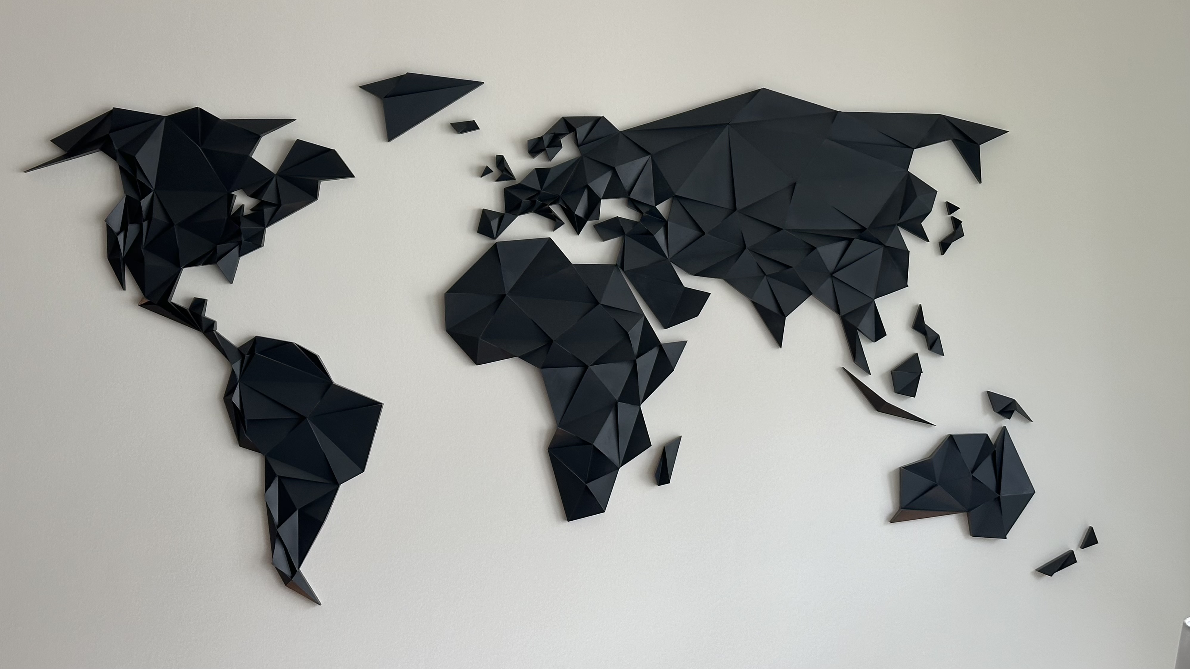 Low Poly World Map (1 meter version) by Johannes | Download free STL ...