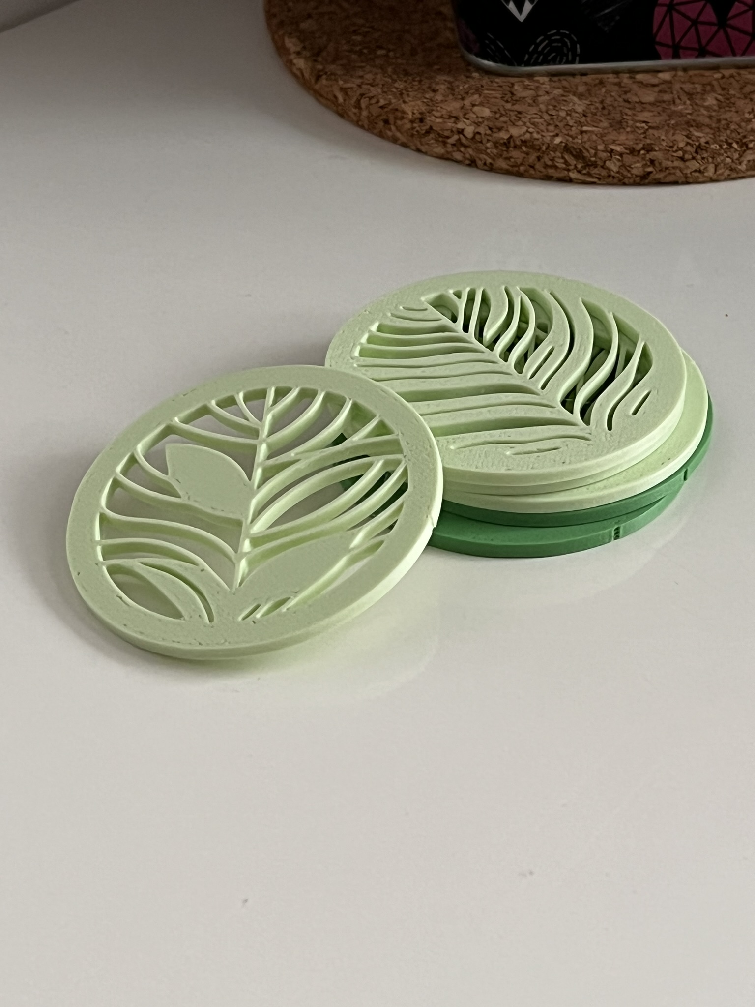 Coaster - Leafs
