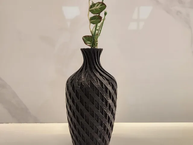 Putar Vase | Modern and Unique home Decor