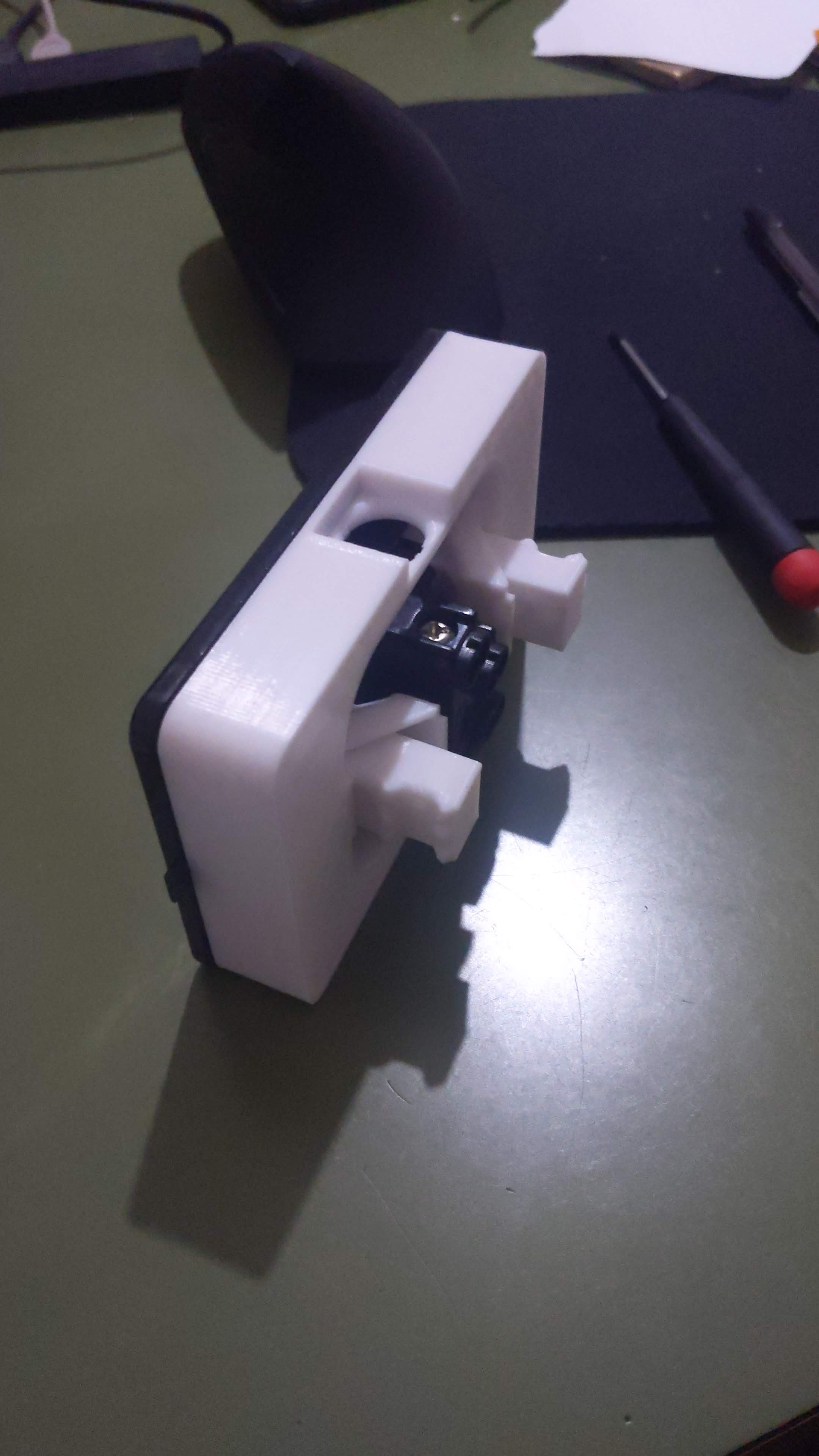 BTcino Magic Fruit Holder: Parametric Extra Thickness for Hidden Cable Connection