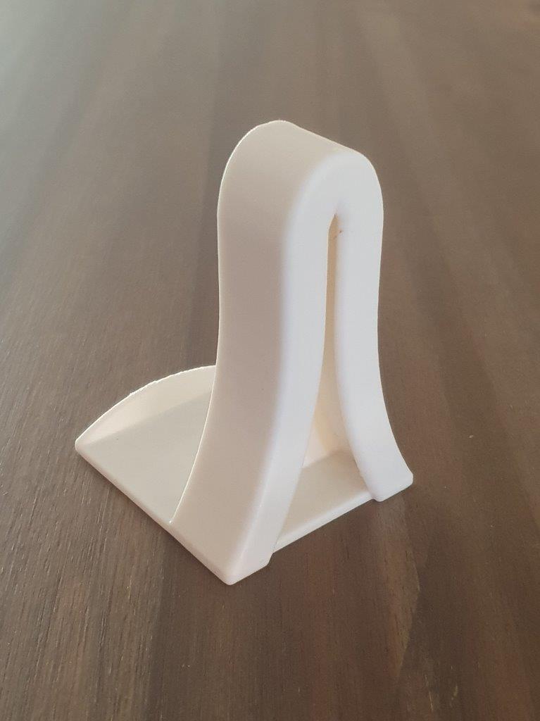 Towel hook snag