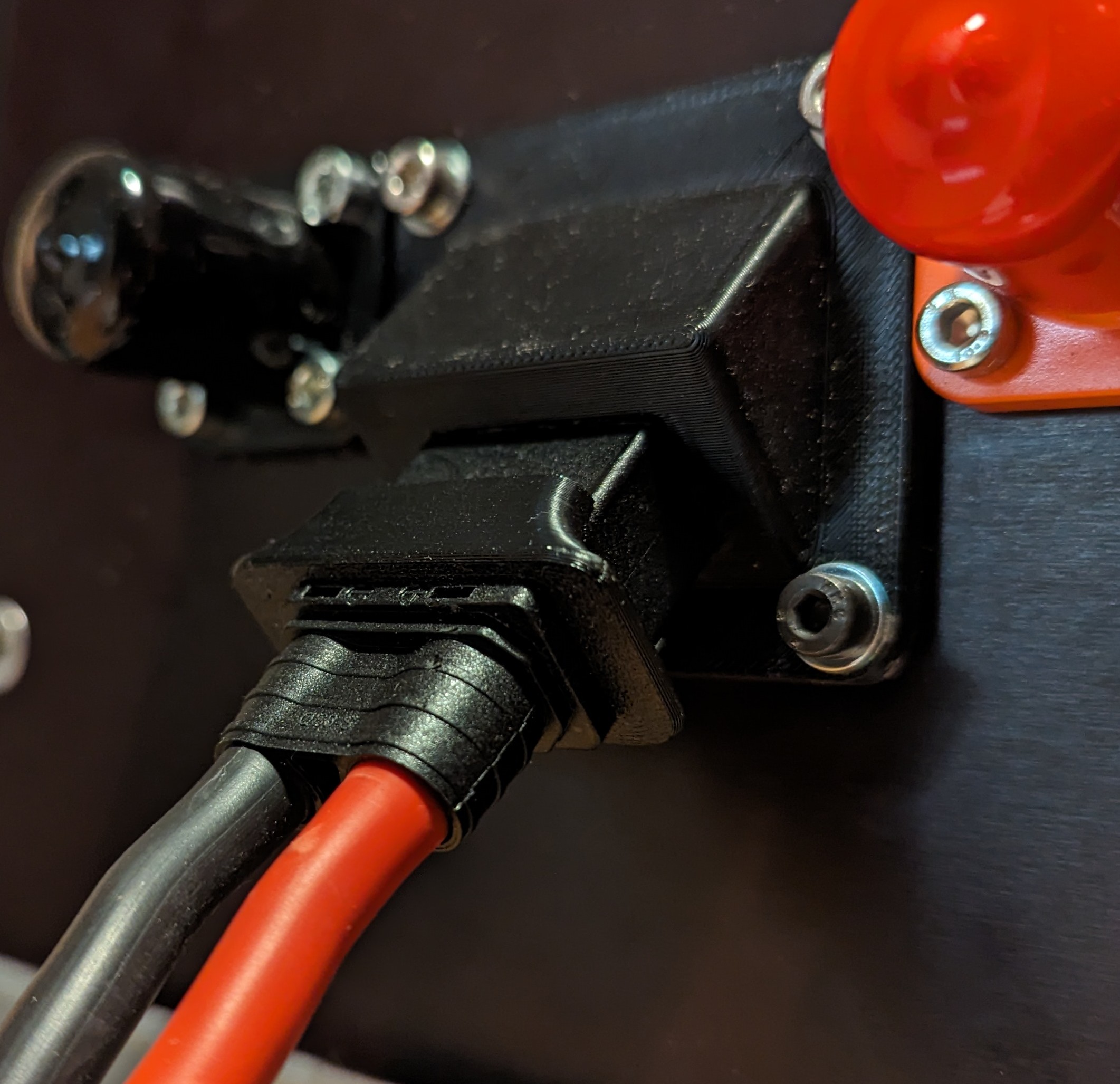 Angled QS8 panel mount adapter — thumbnail 2