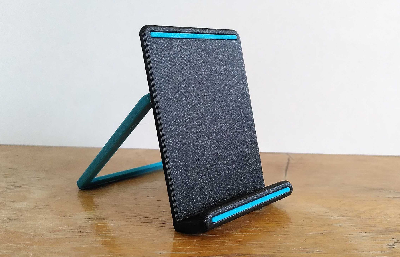 Adjustable rectangle phone stand