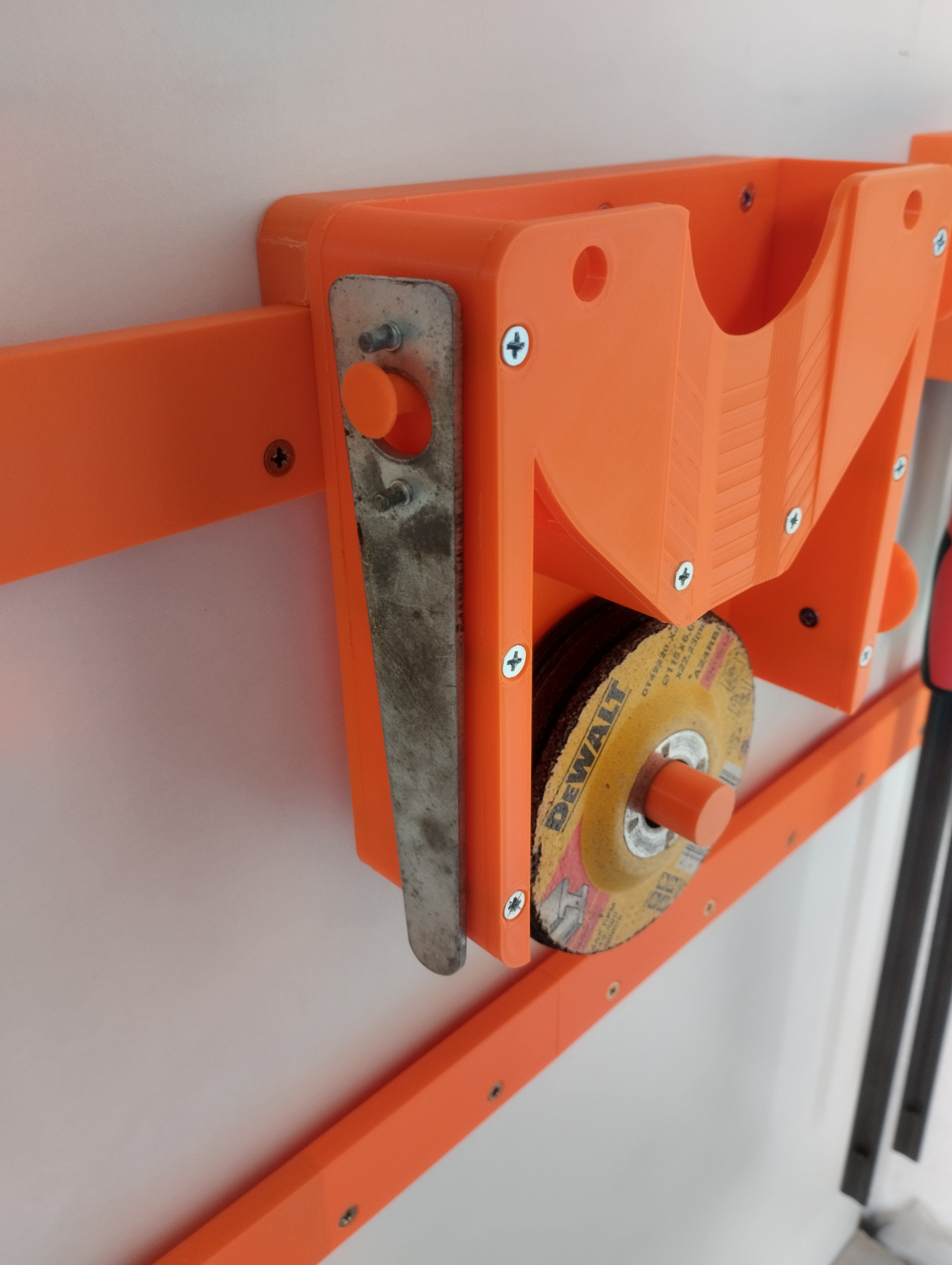 Miniatura 5 do modelo 3D Angle grinder holder
