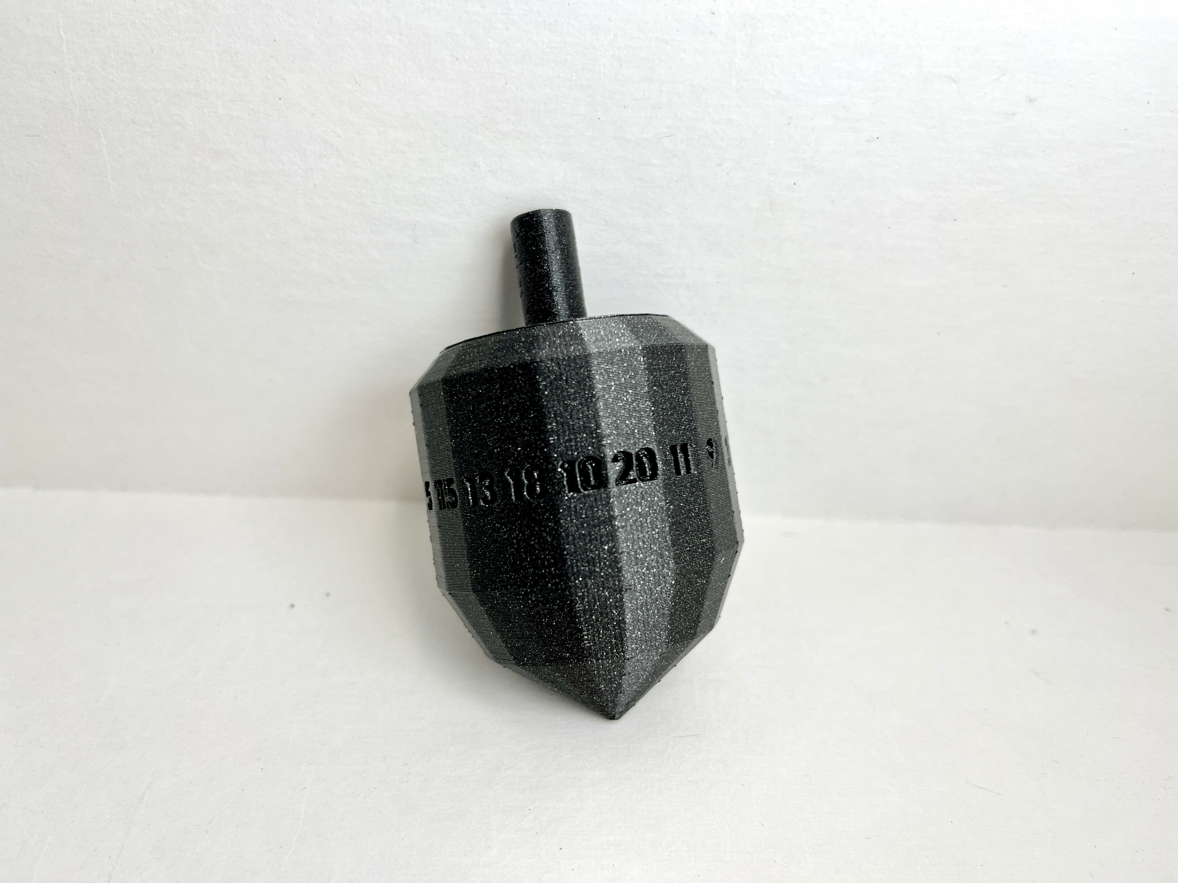D20 Spinning Top