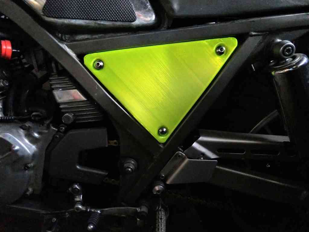 Yamaha SRX600 side covers ( Kickstarter )