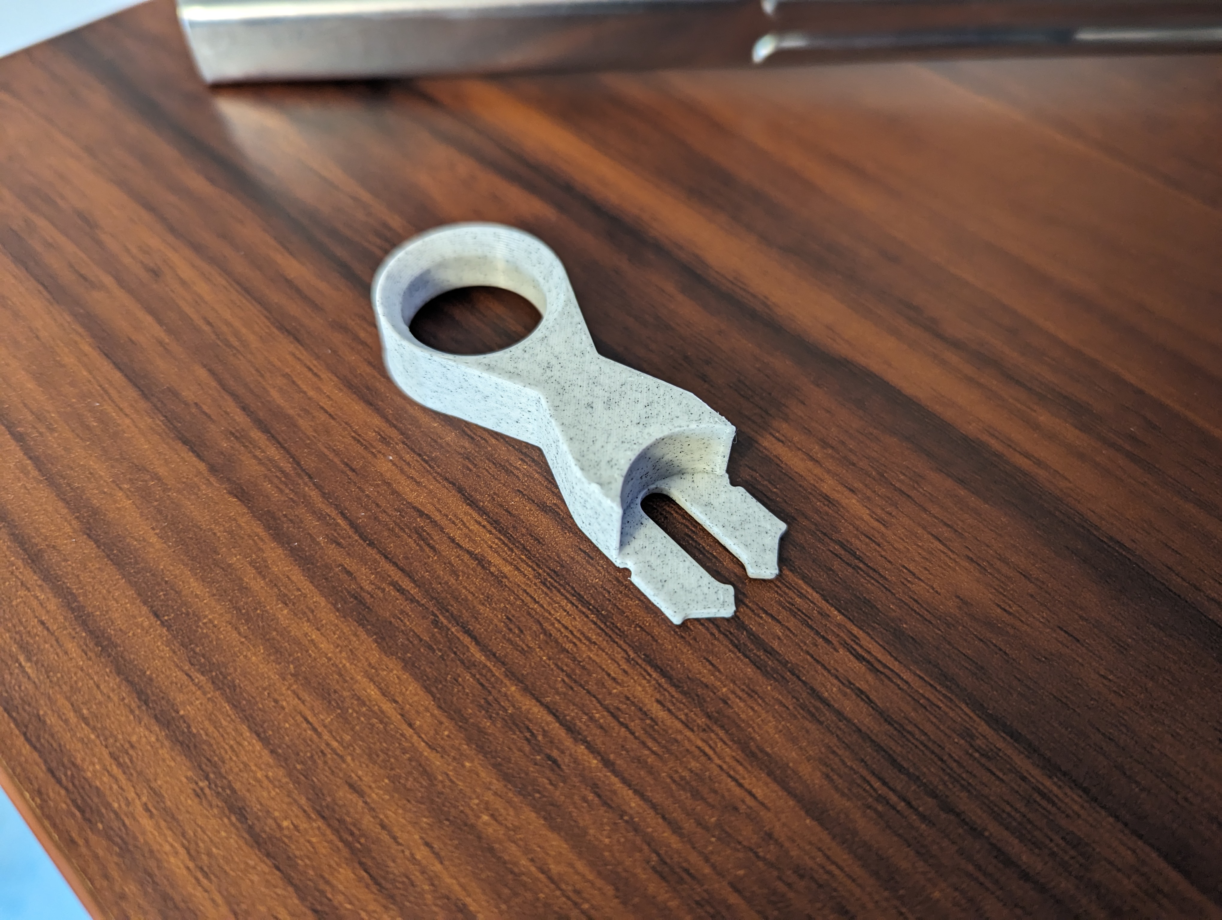 Miniatura 2 do modelo 3D Tongs locking ring
