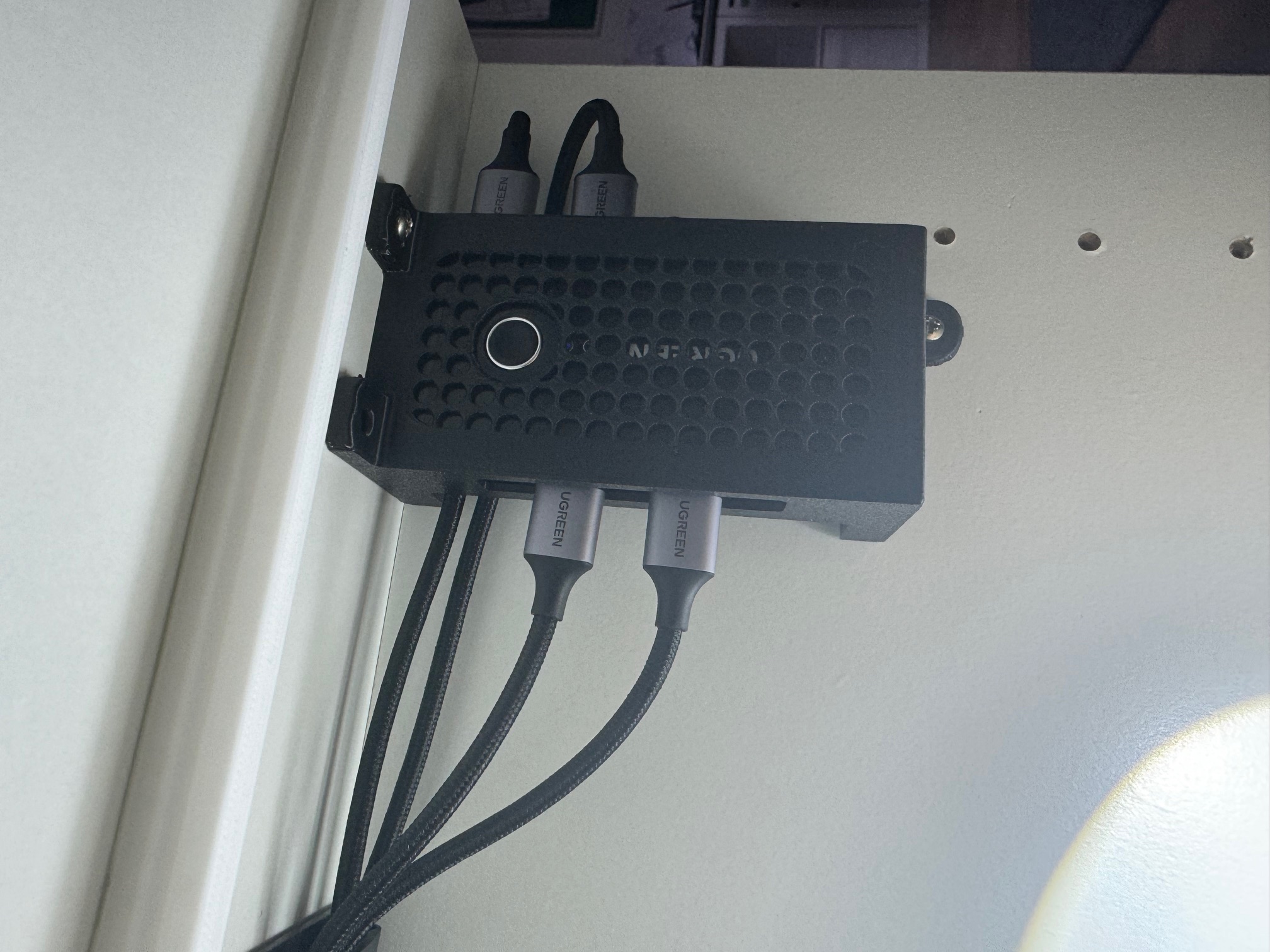 UGREEN USB Switch Mount