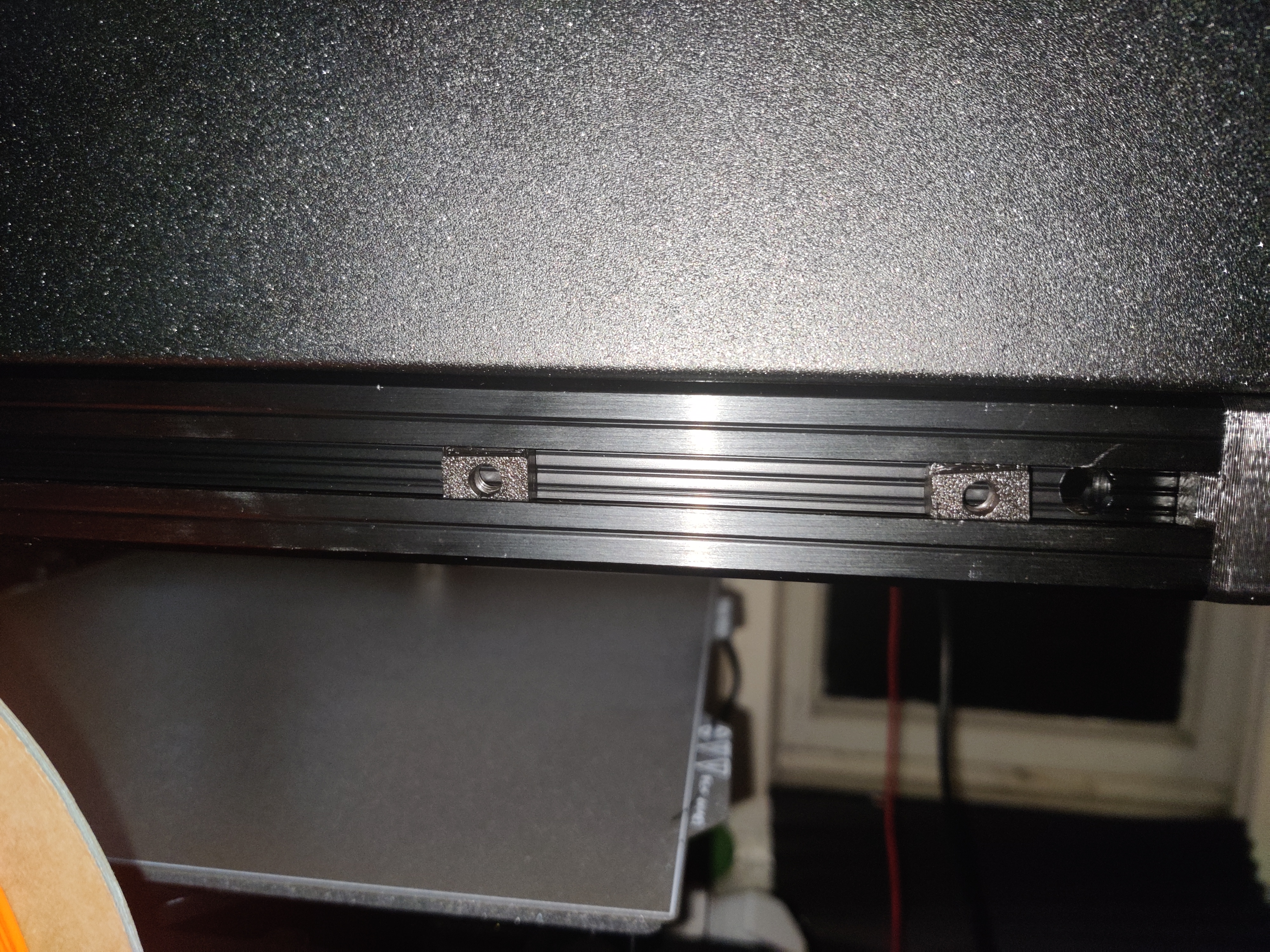 Auto-aligning T-Slots ( Alu inserts) M3, M4 and M5