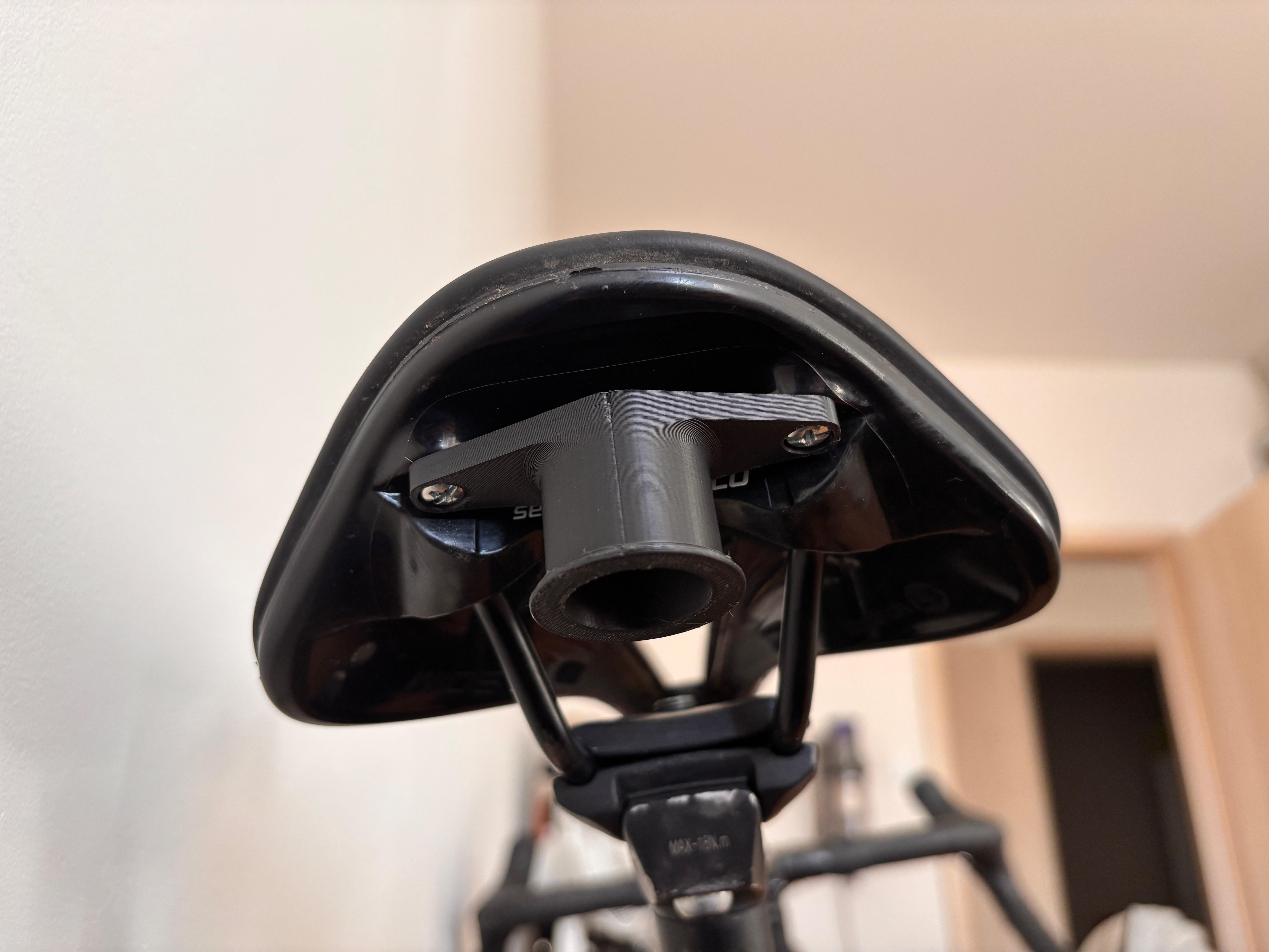 Saddle Mount Bike Light Bracket Knog