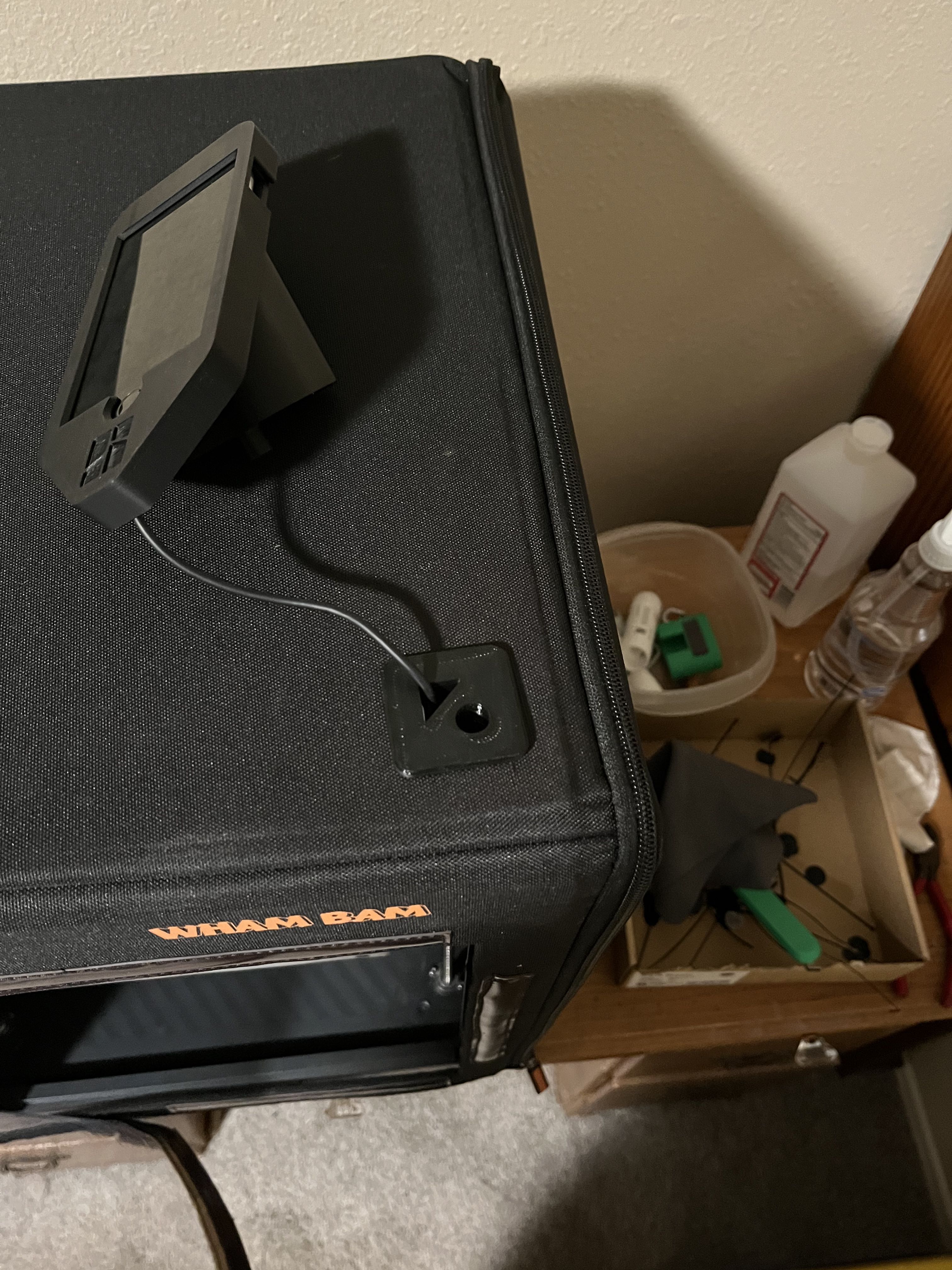 Iphone 6/7 Mounting Grommets mount iphone case to Bambu P1P with a Wham Bam HotBox
