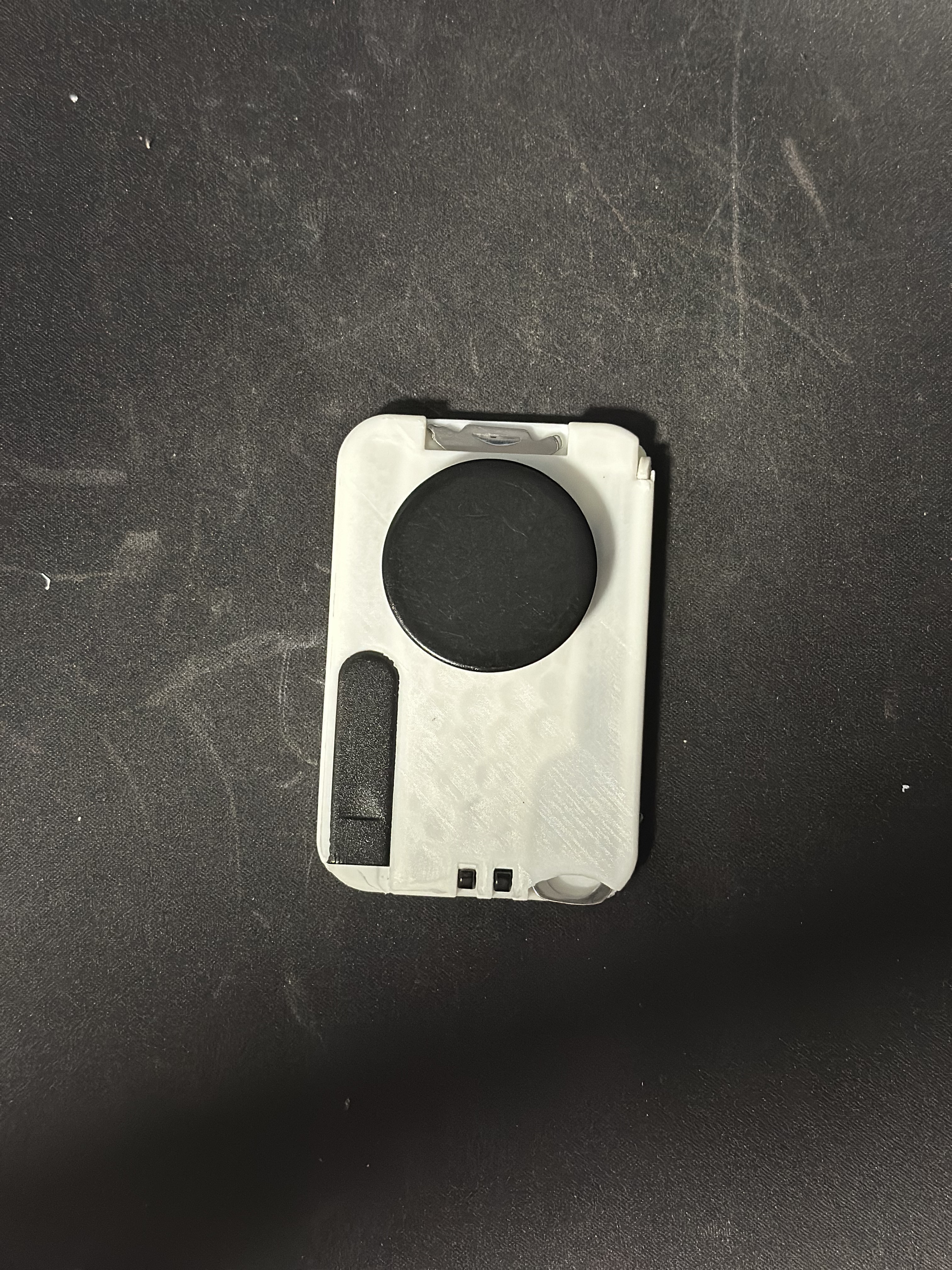 Miniatura 2 do modelo 3D magsafe mounted multitool with pop socket