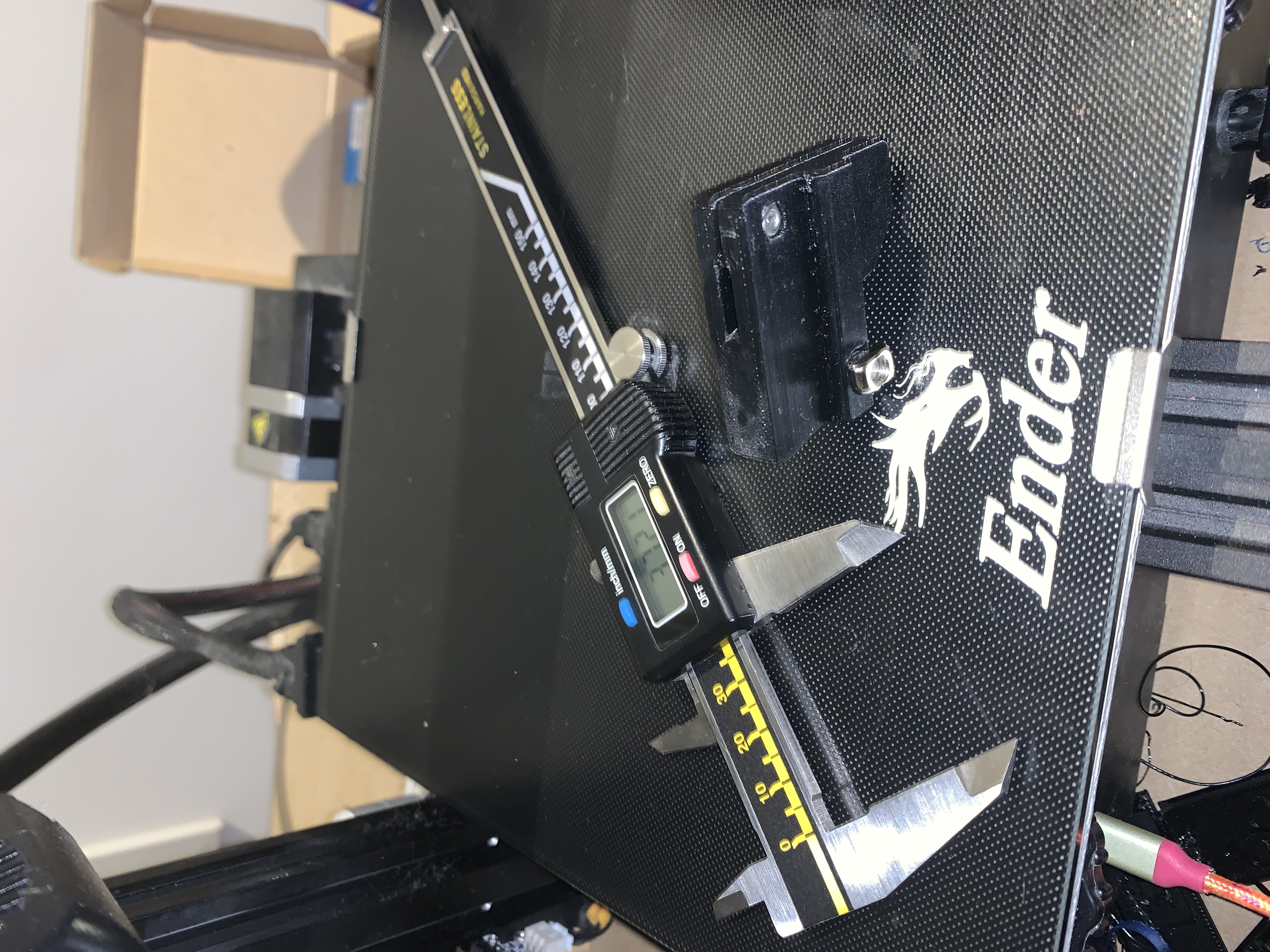 Soporte para acoplar el calibre a la impresora para la calibración