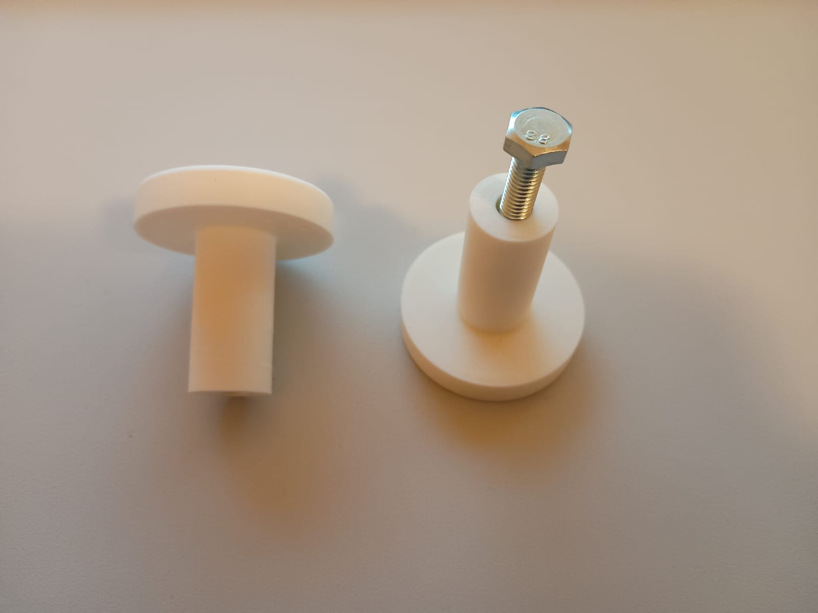 Kastenknopf / cabinet knob