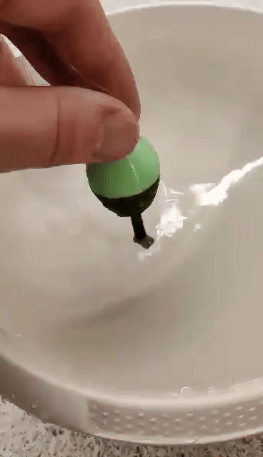 Miniatura 2 do modelo 3D Simple Fishing Float (roach, perch, etc)