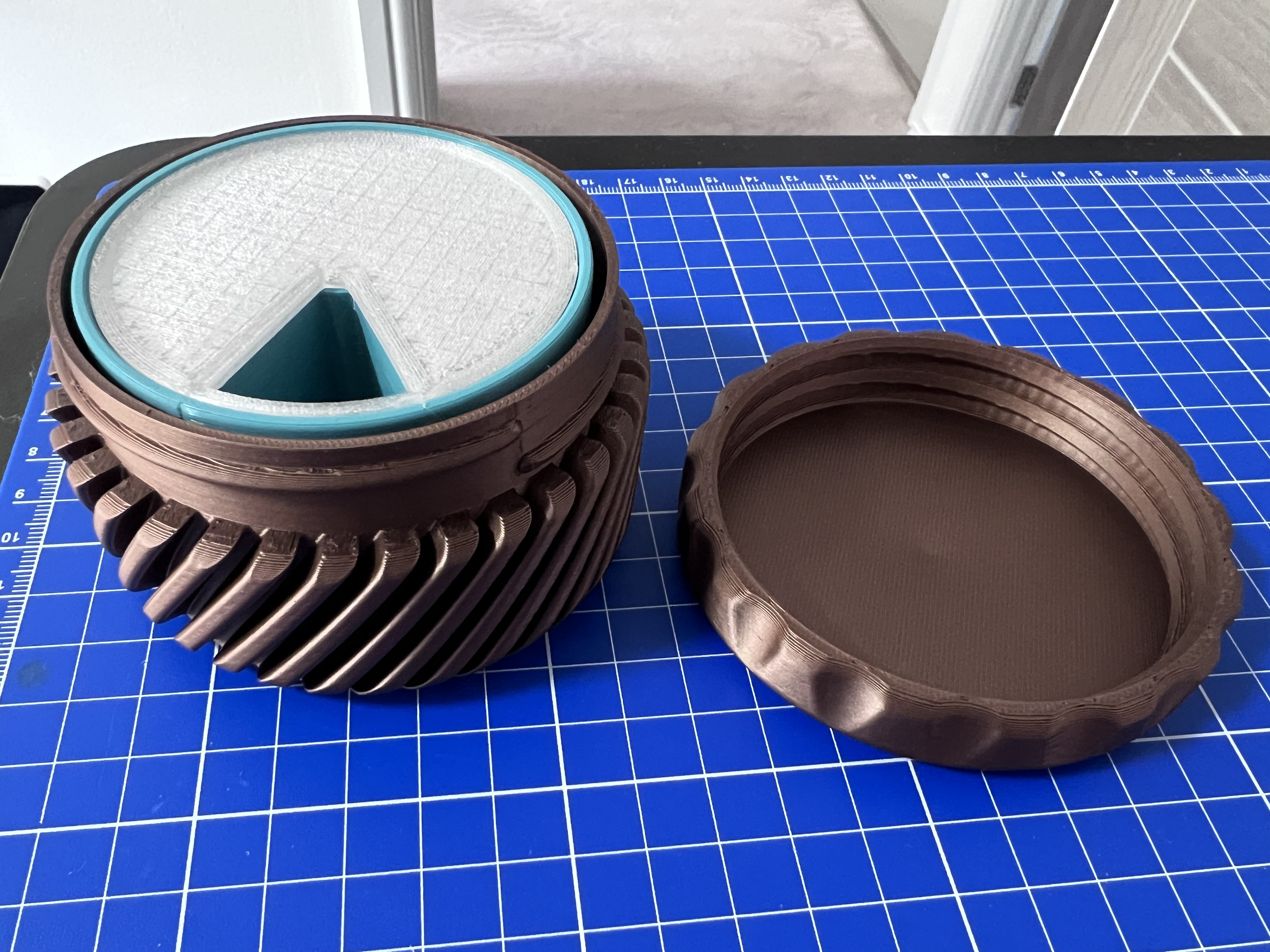 Pills Separator for the 7cm x 5cm Container Pod by Squinn 3D model thumbnail