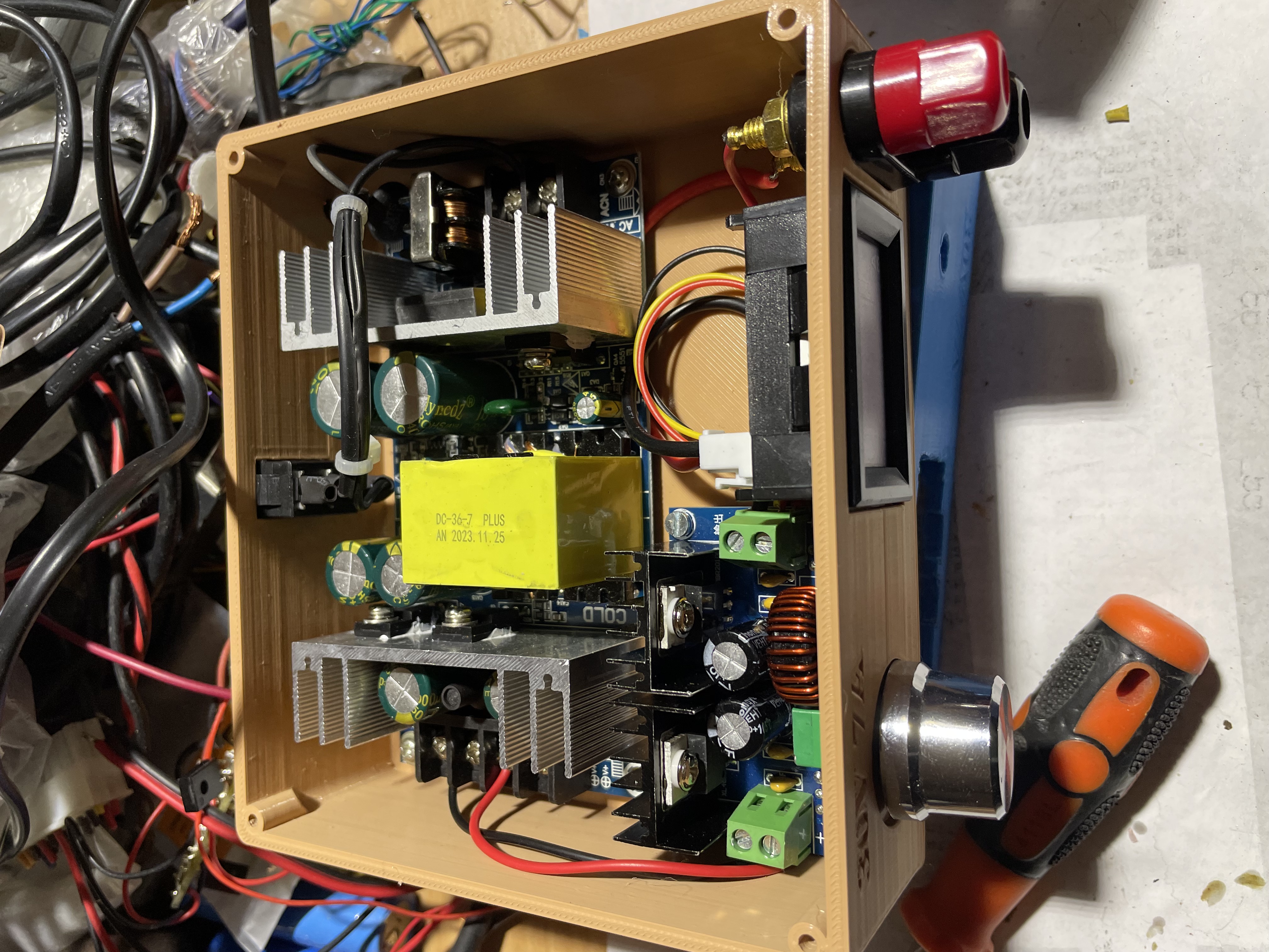 Miniatura 6 do modelo 3D Lab Power Supply