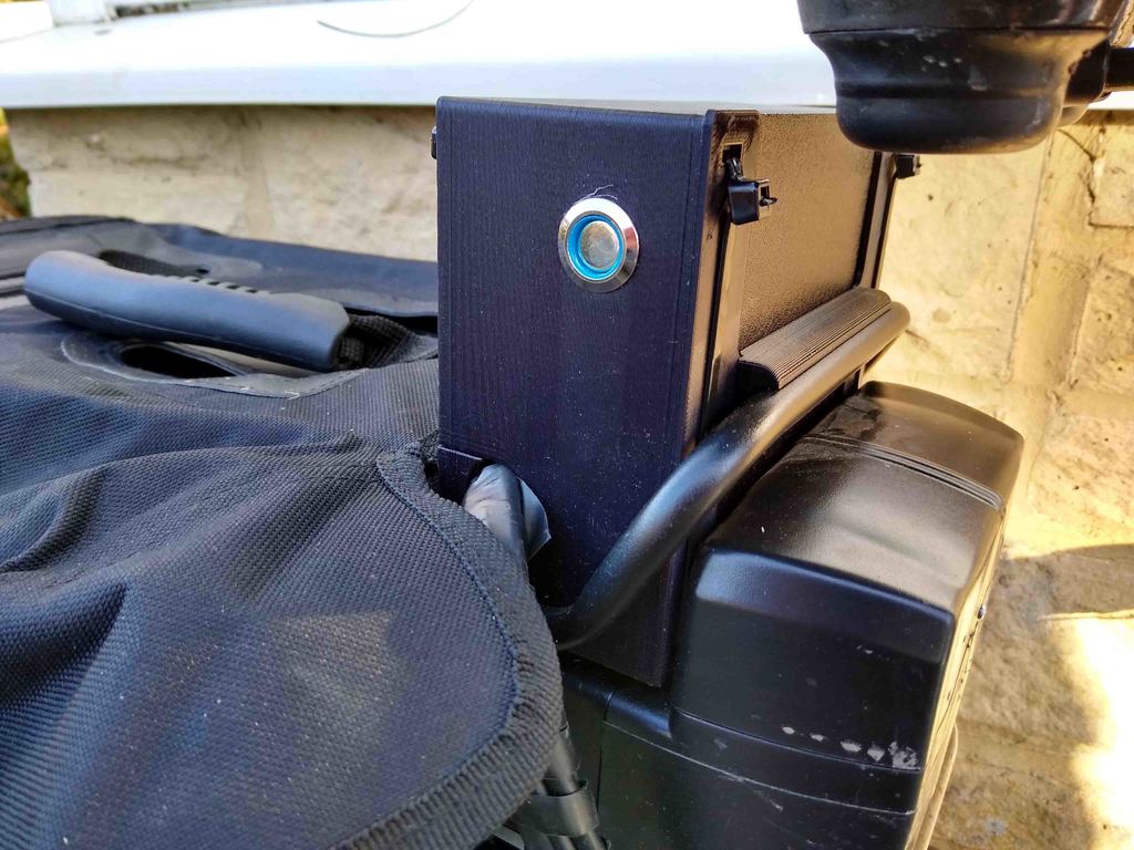 Miniatura 3 do modelo 3D e-bike controller box