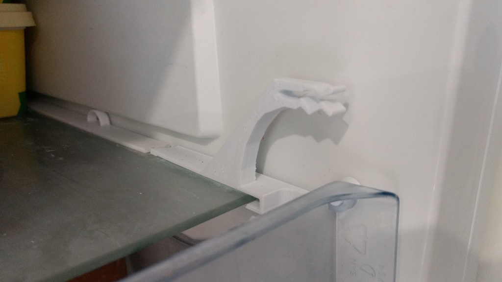AEG Freeezer compartment hinge and clip