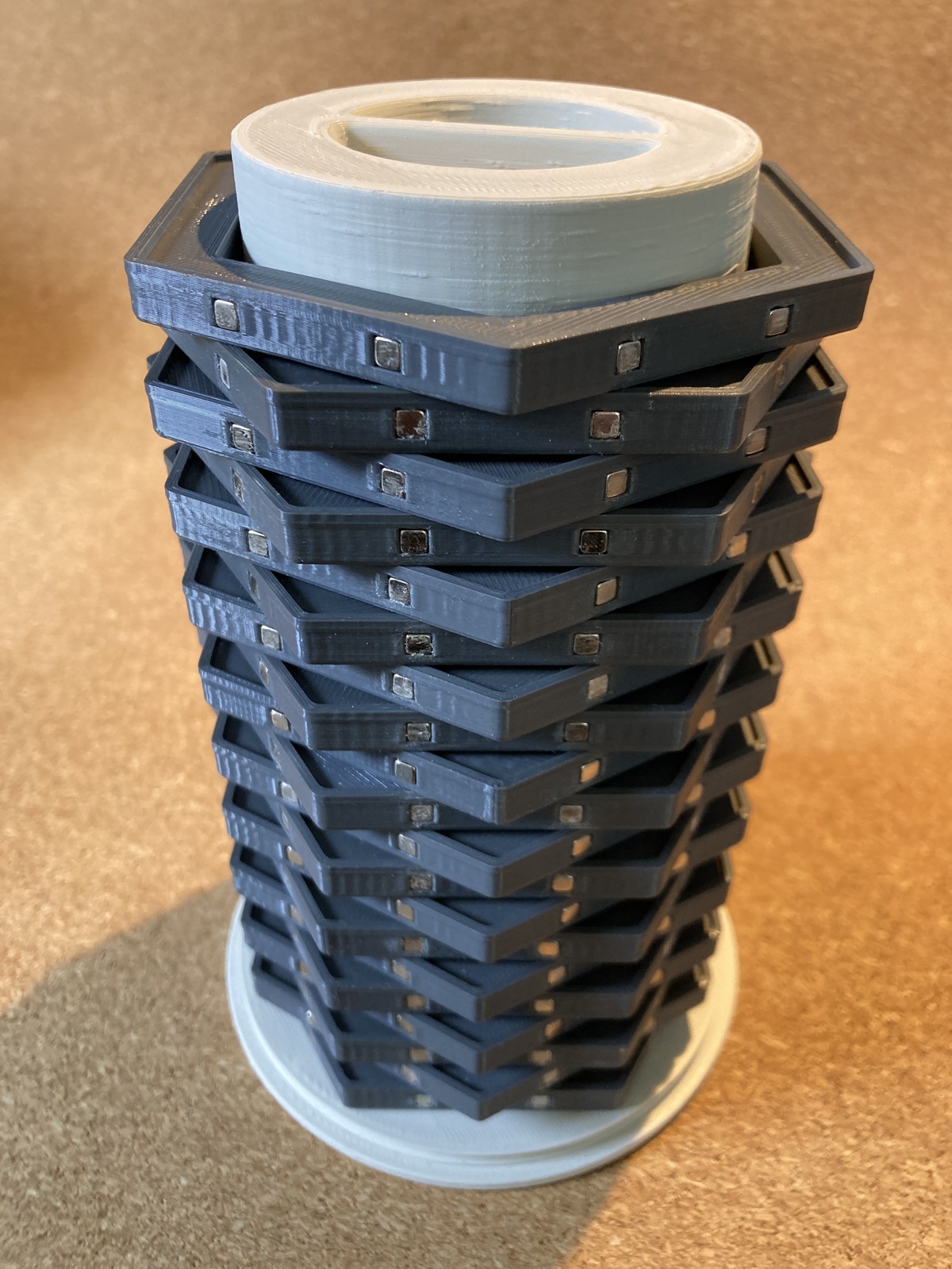 Carrier for magnetic hexagonal base (Settlers of Catan)
