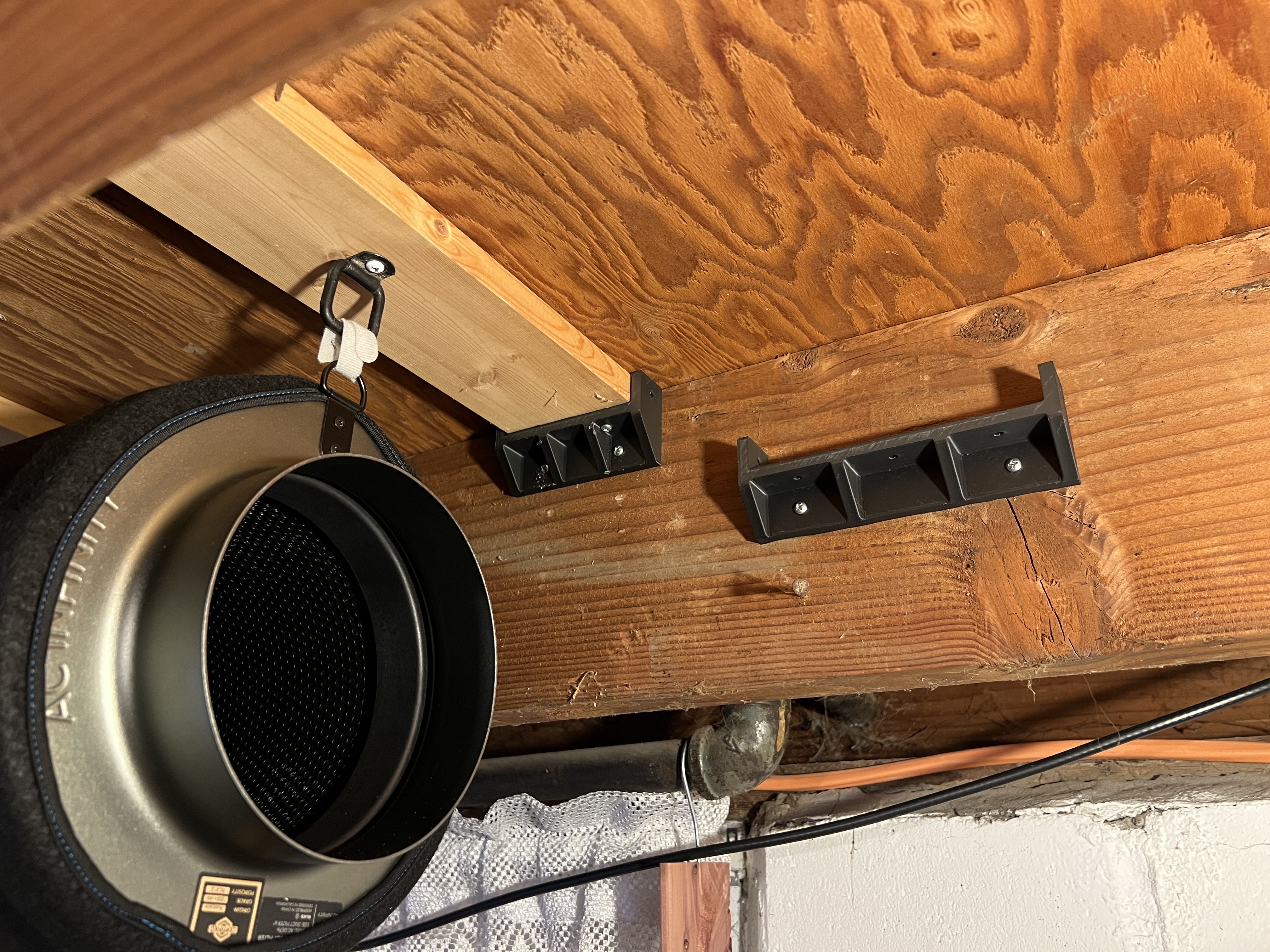 Under floor joist brackets