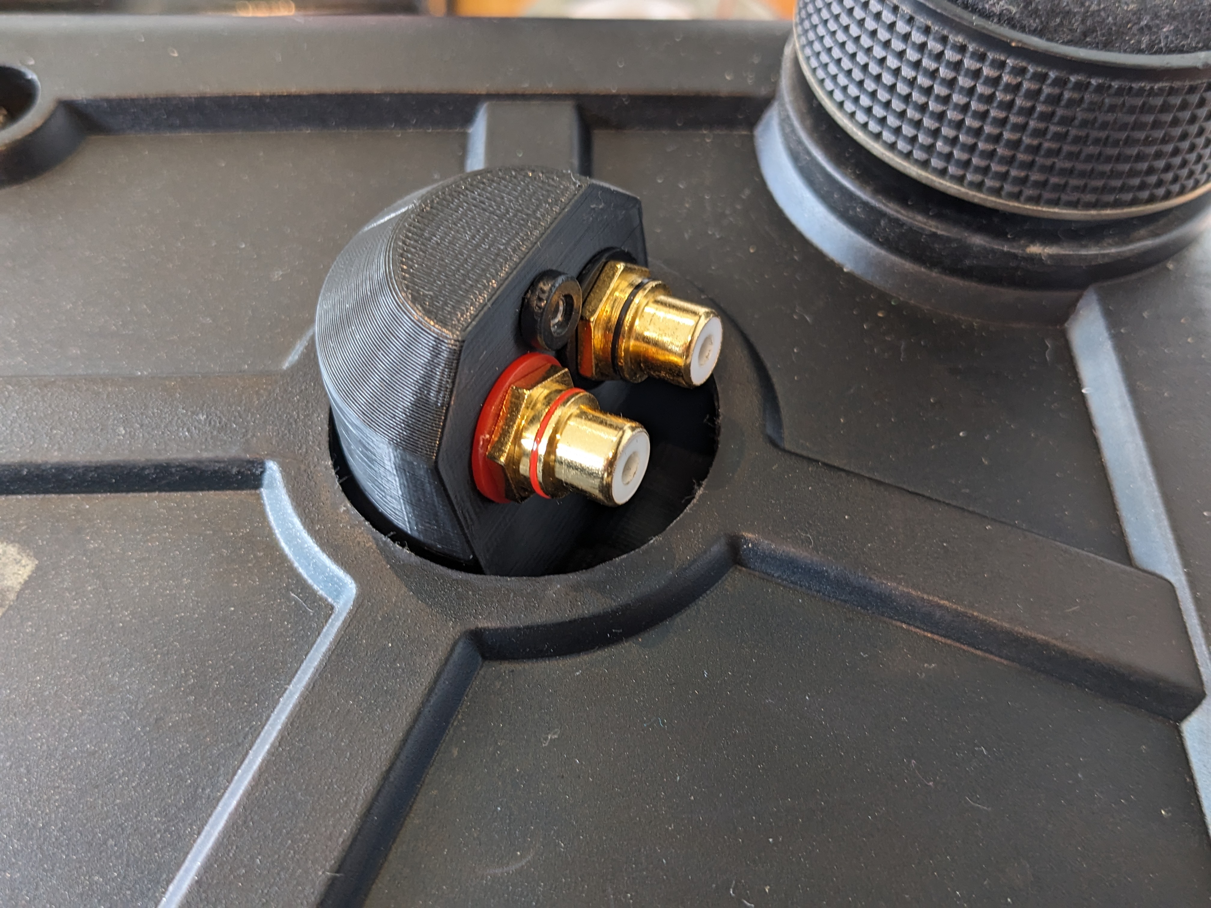 Technics SL-1200/1210 RCA socket and power connector mounts