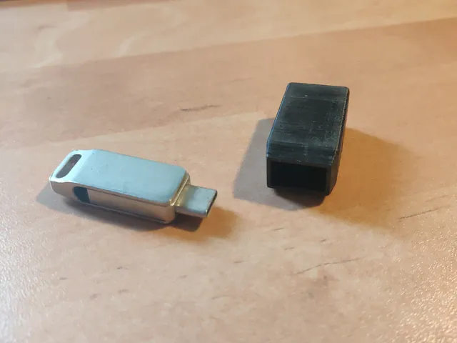 Cover for INTENSO USB stick with USB A and USB C port