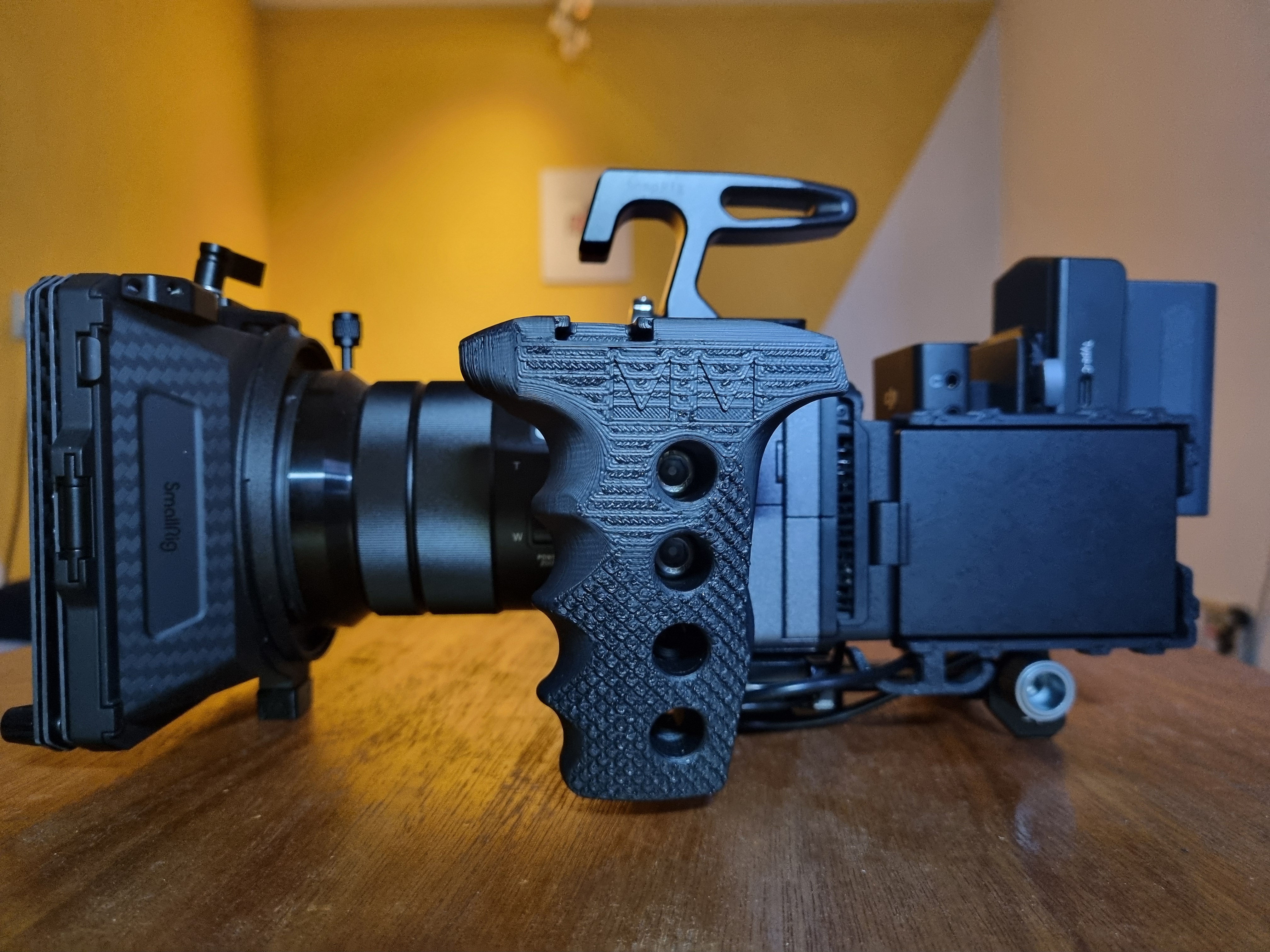 Ergonomic Camera Side Handle With Cold Shoe