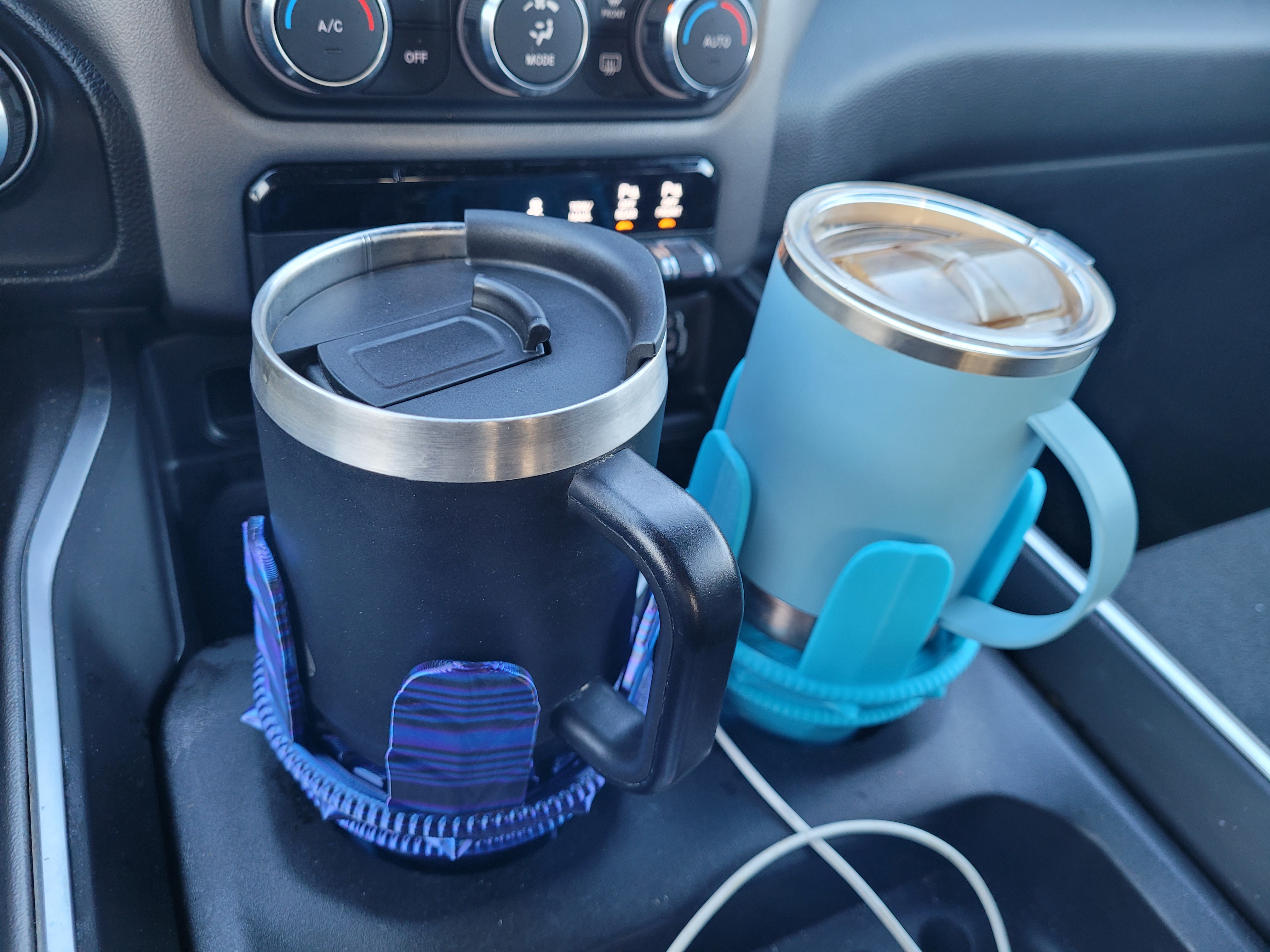 Dragonscale automotive cupholder
