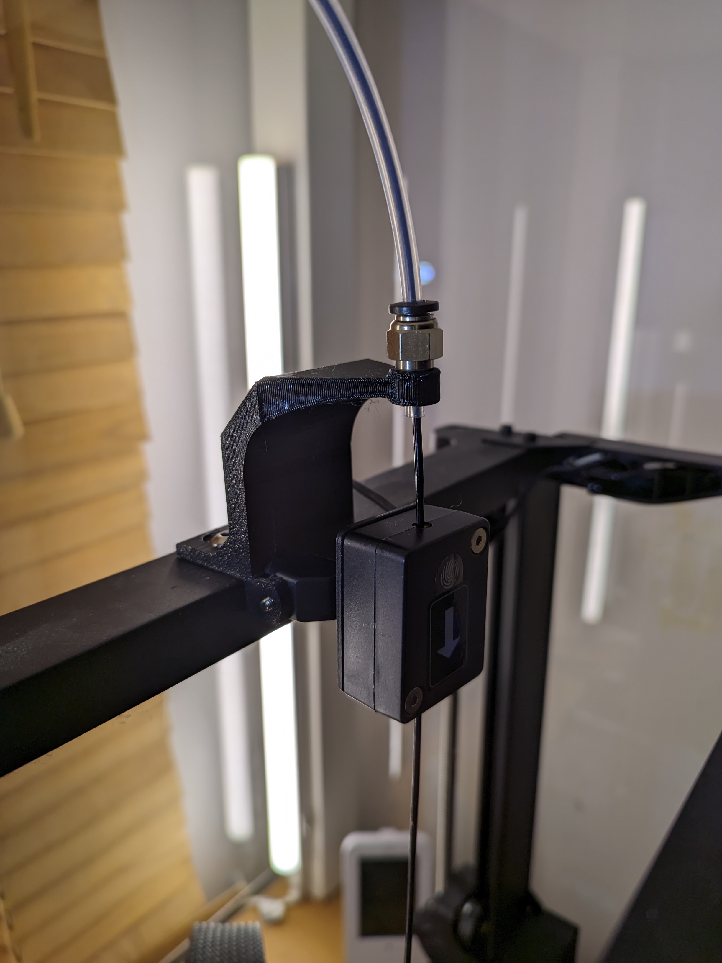 Ender 3 V3 SE/KE filament guide (bowden + runout sensor)