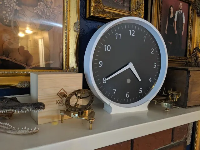 Echo clock stand