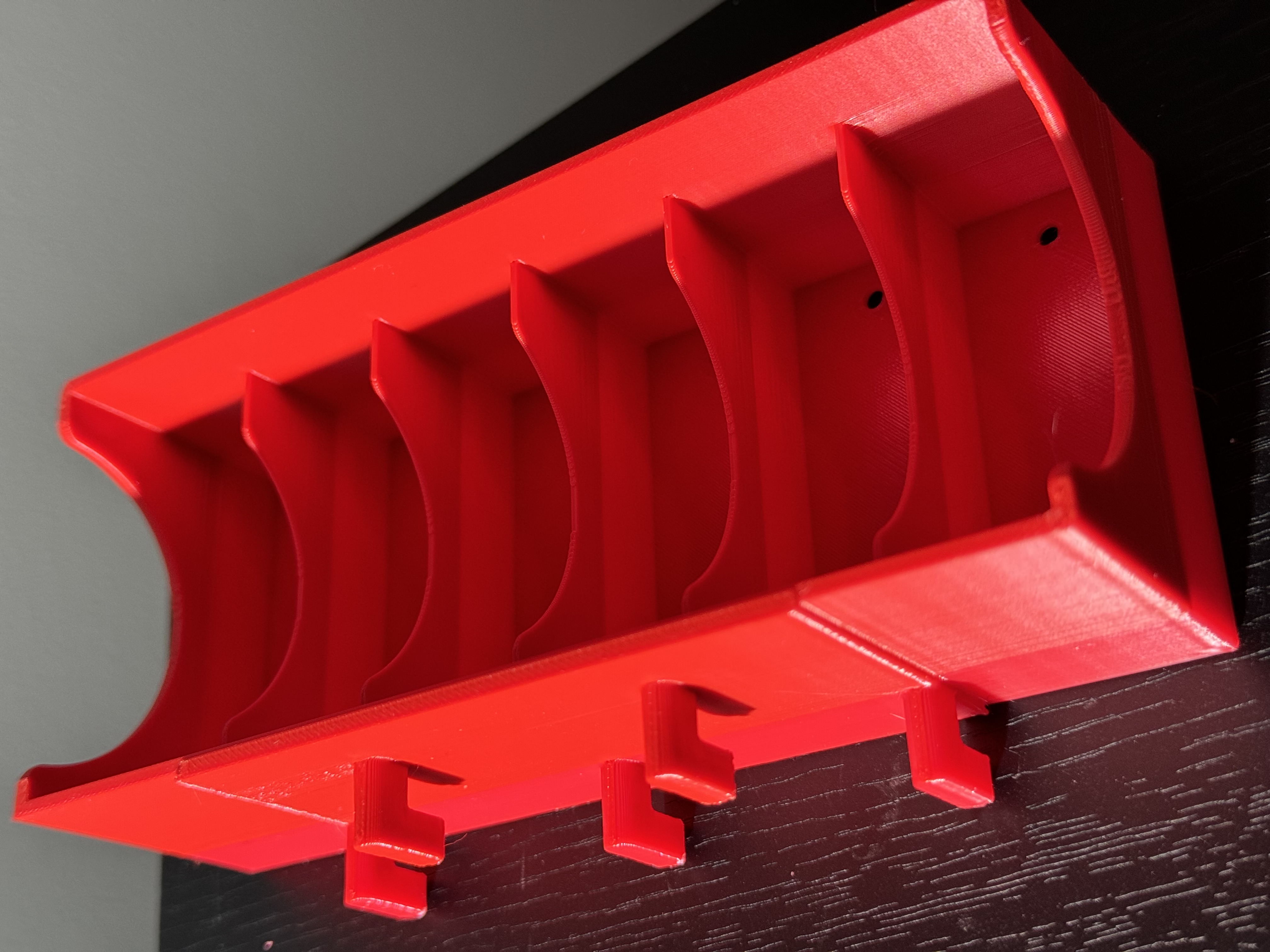 Mounted electronic wire spool holder with lid-for Skadis