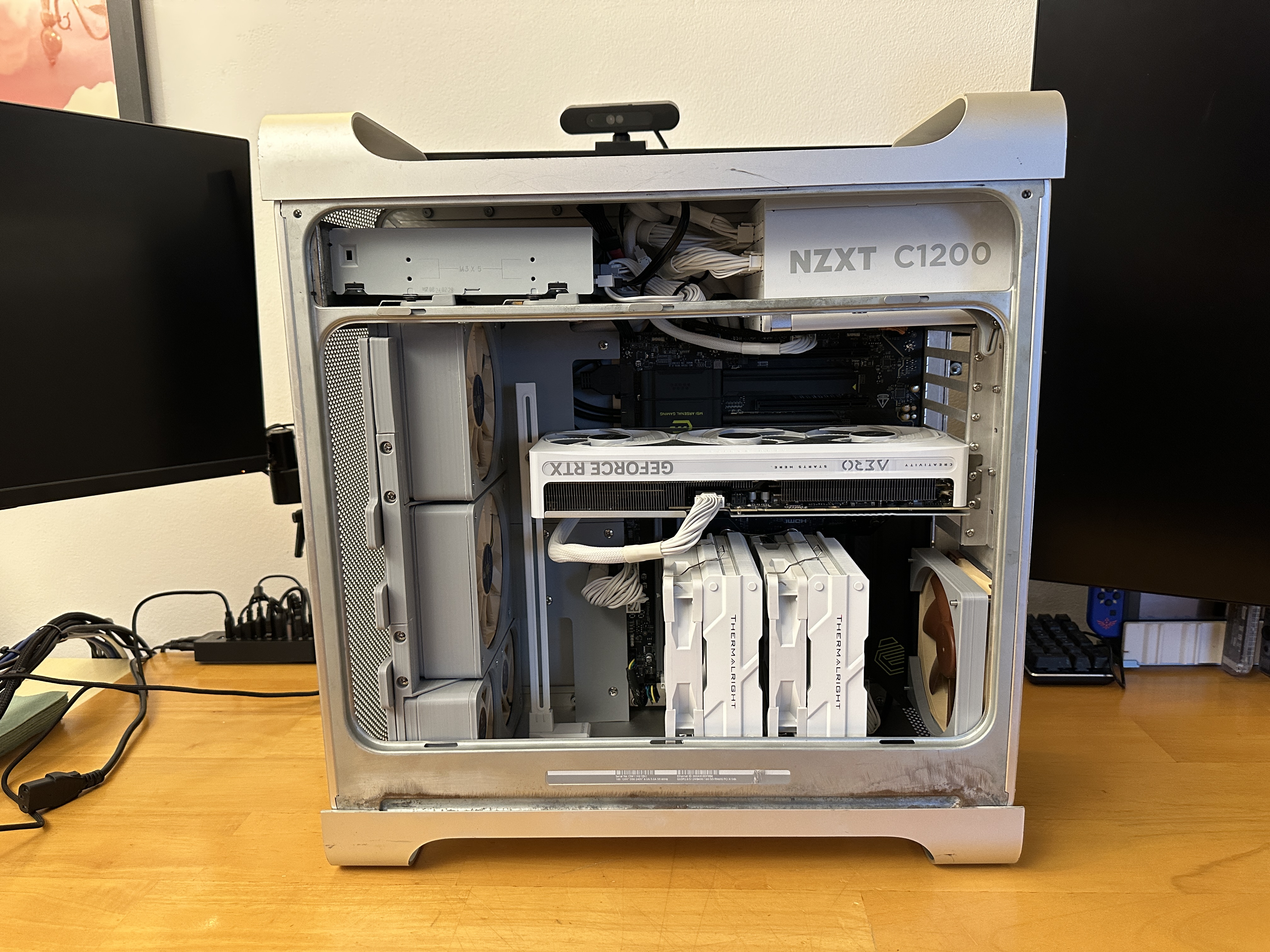Power Mac G5 Magnetic Fan Frame