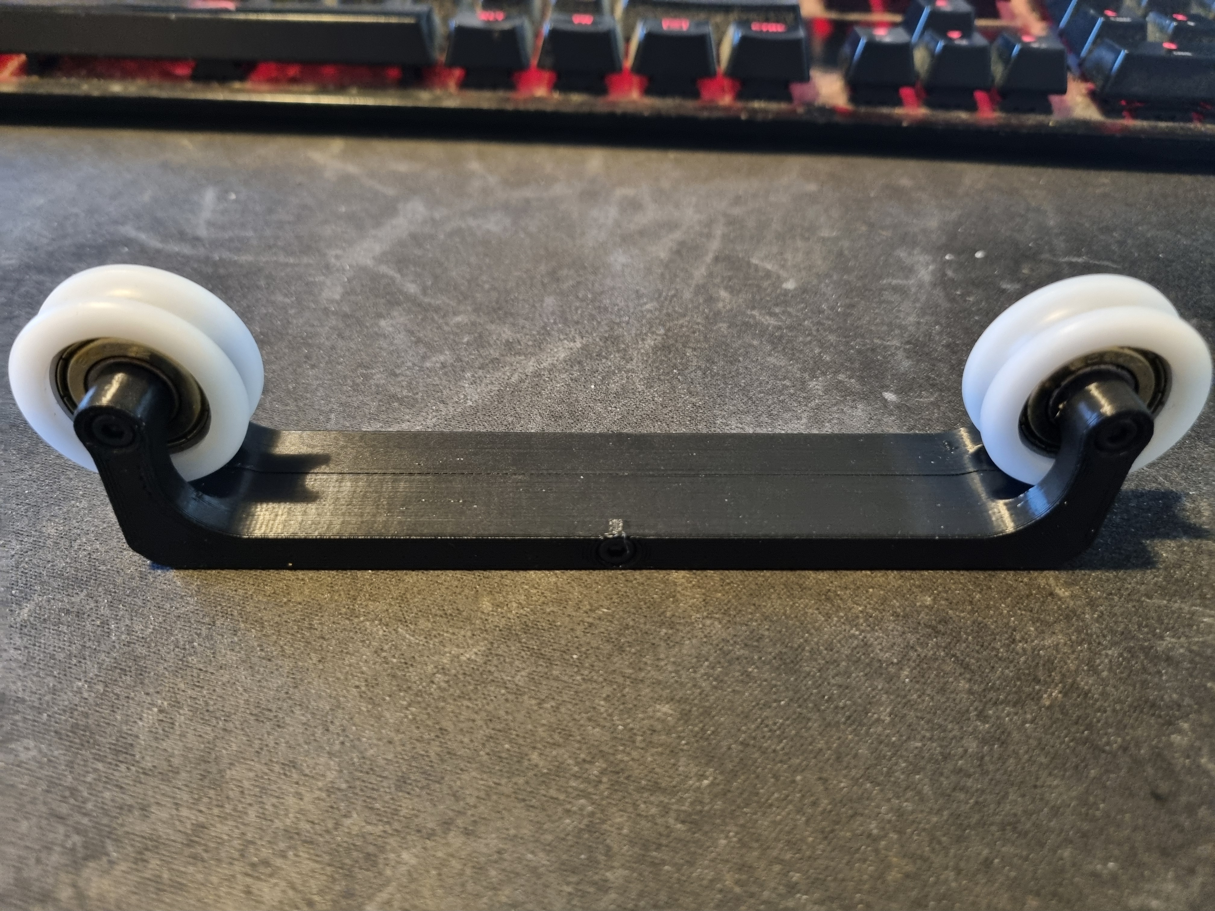 Filament spool holder