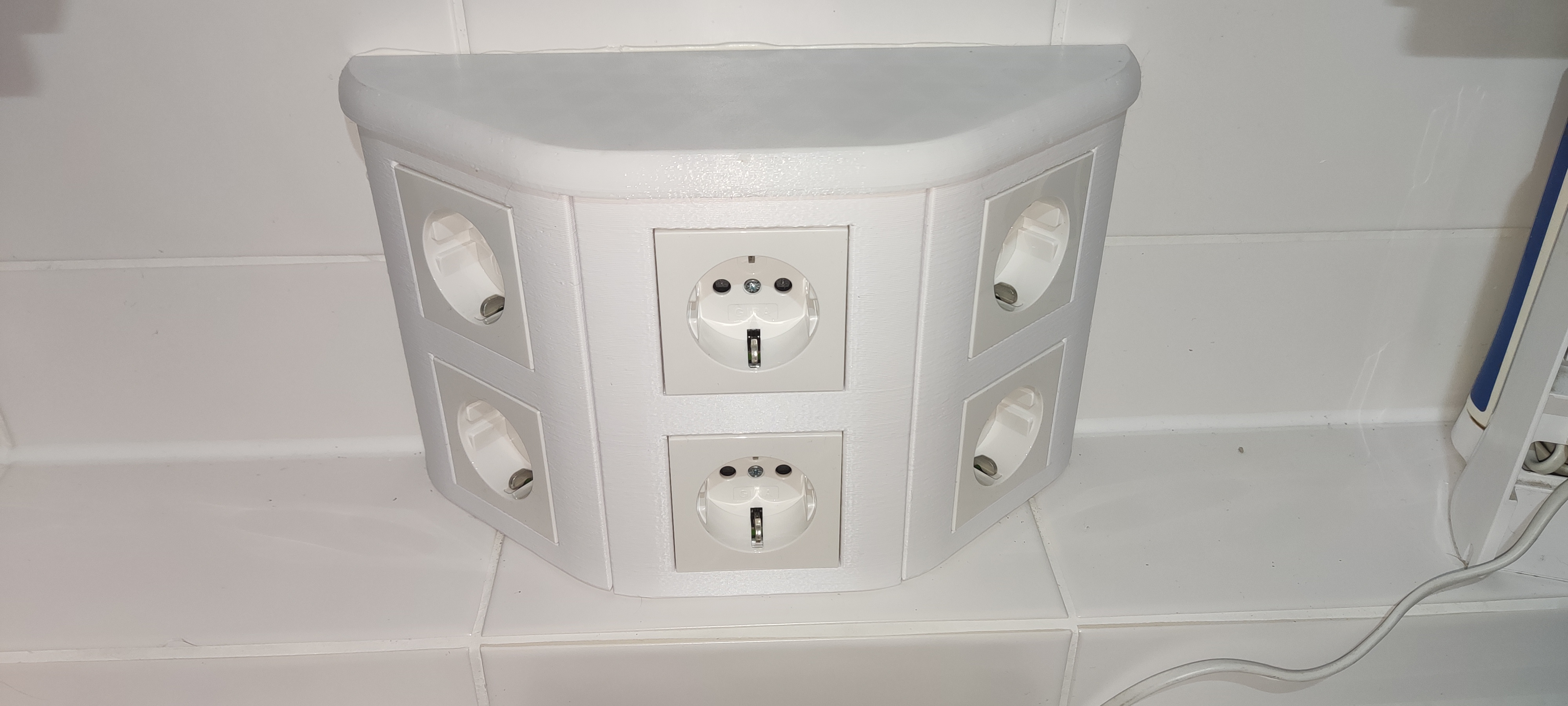 GIRA Standard 55 - compatible 6-socket extender — miniatura 6