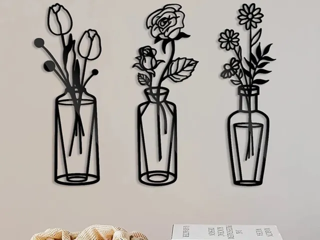 Wall art vase with flowers