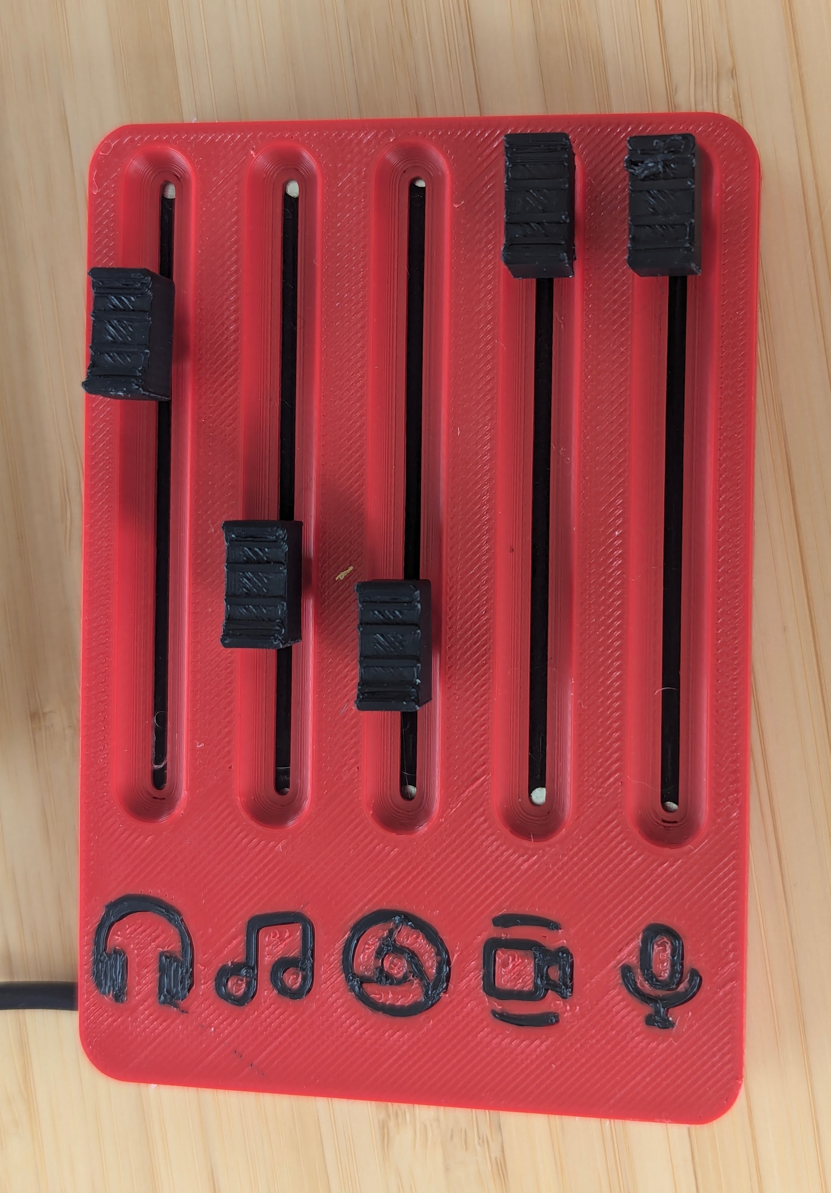 Low profile Deej enclosure