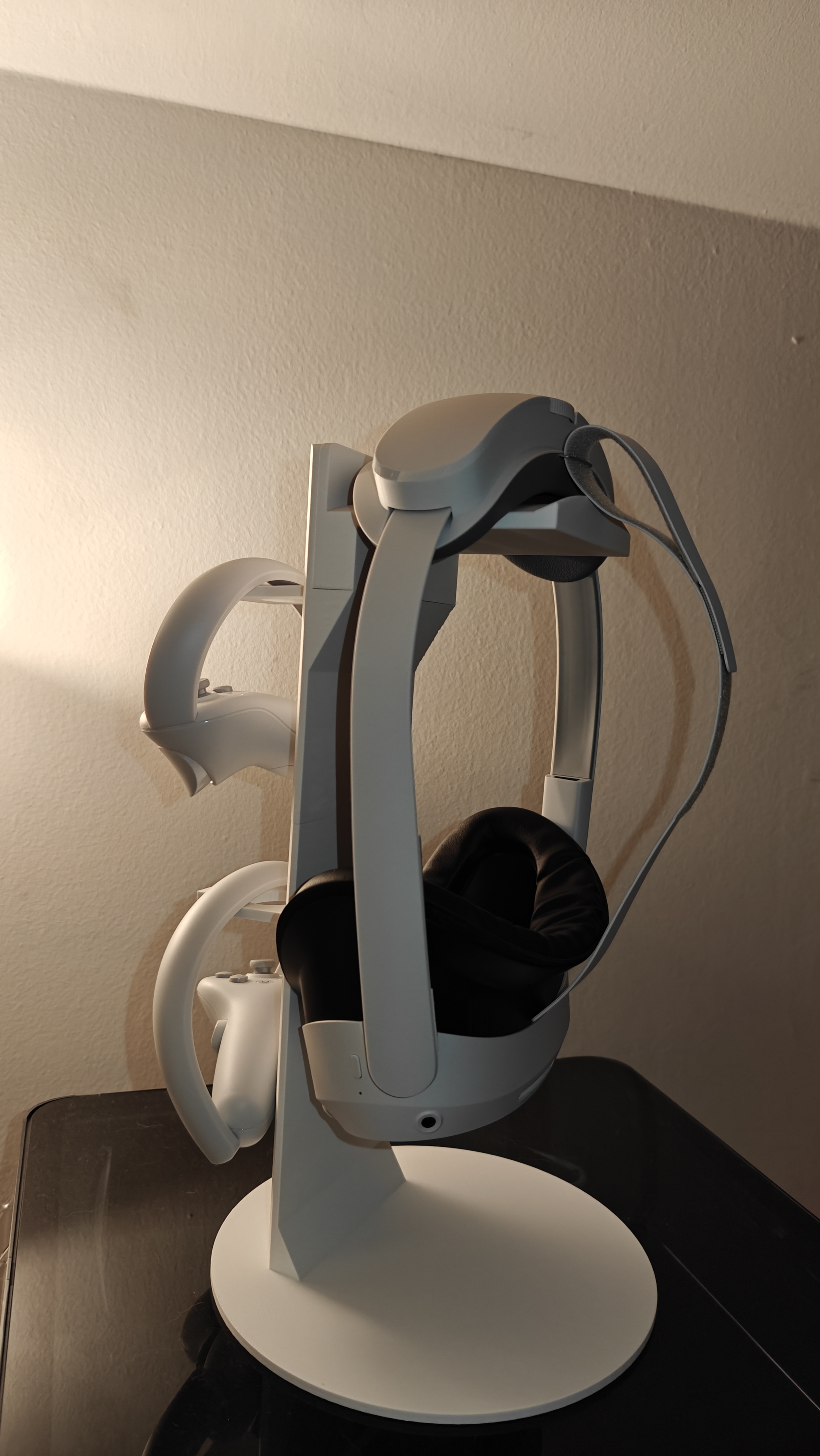 Pico 4 Stand