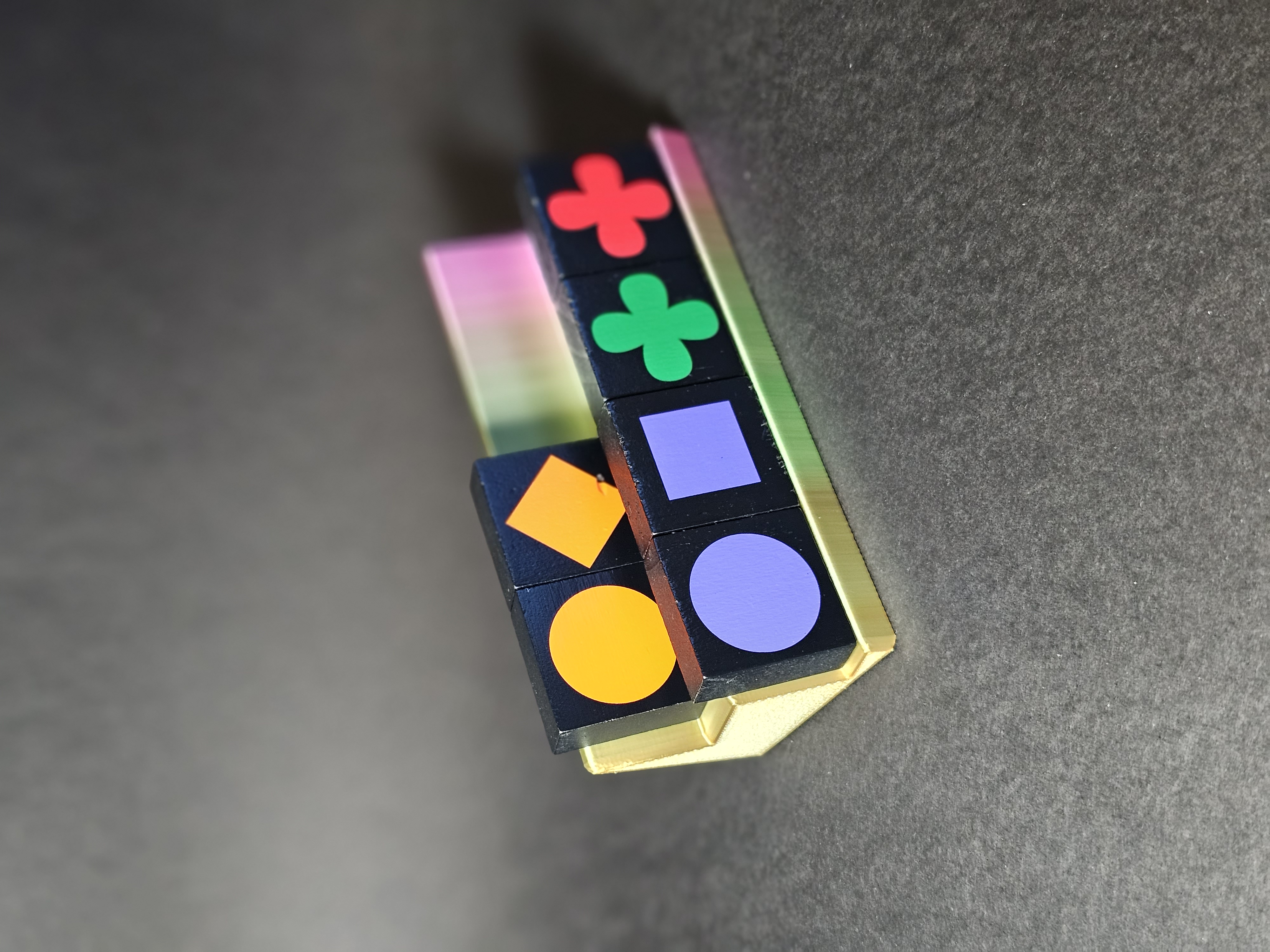 Qwirkle Two Tier Pro Stand