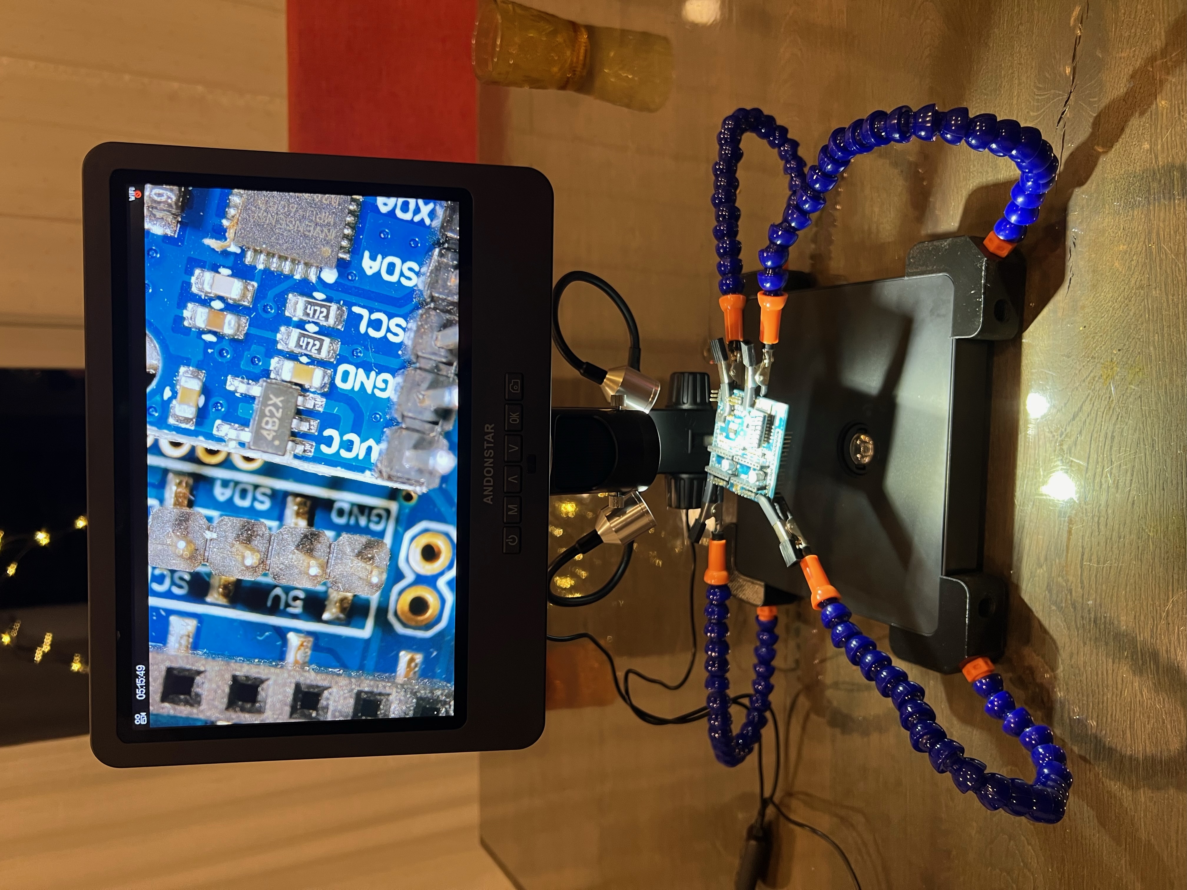 Andonstar Microscope Helping Hands Stand