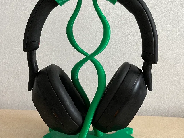 WH-1000XM5 headphone stand