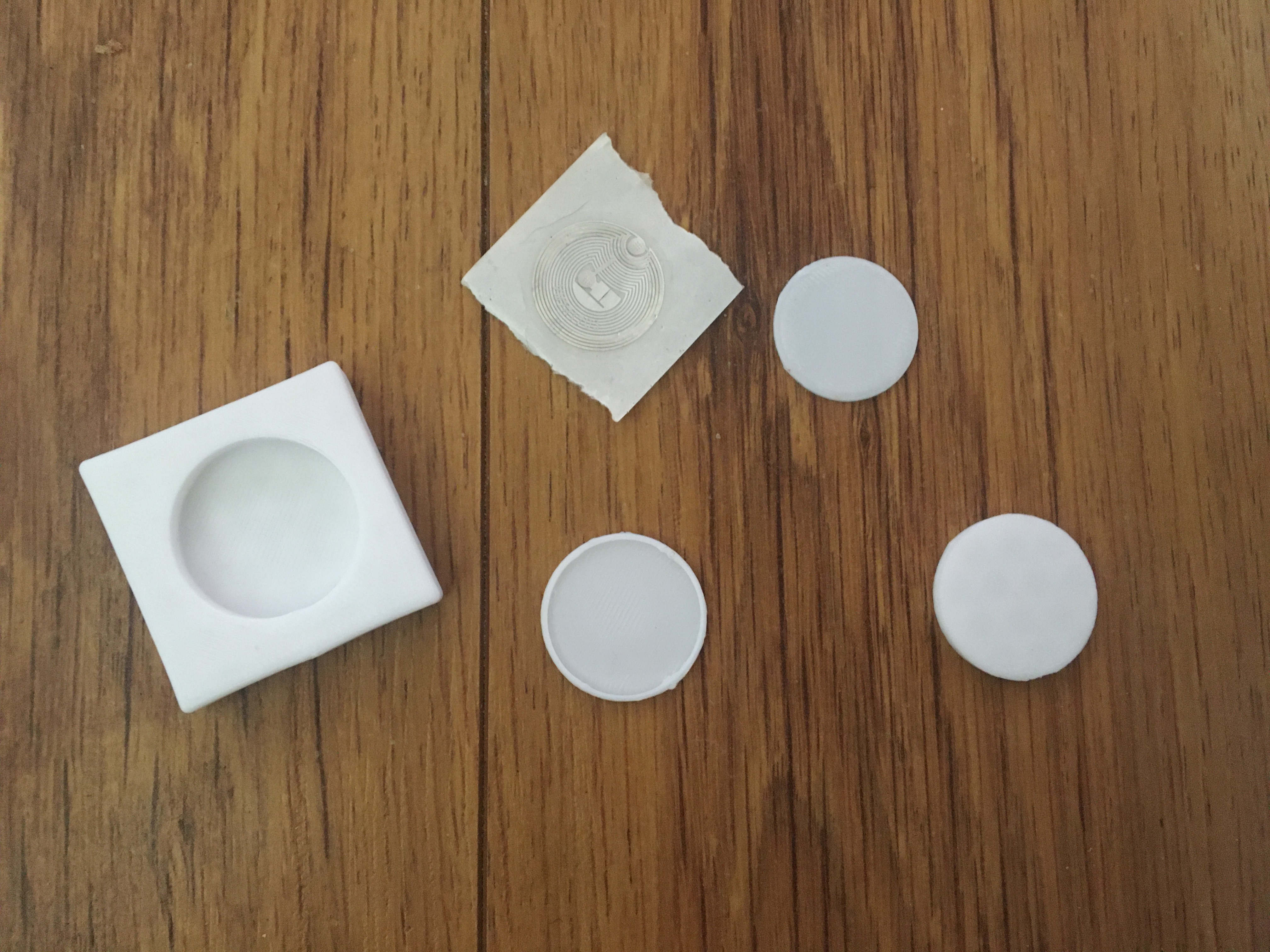 [UPDATED] nfc 25 mm tag case