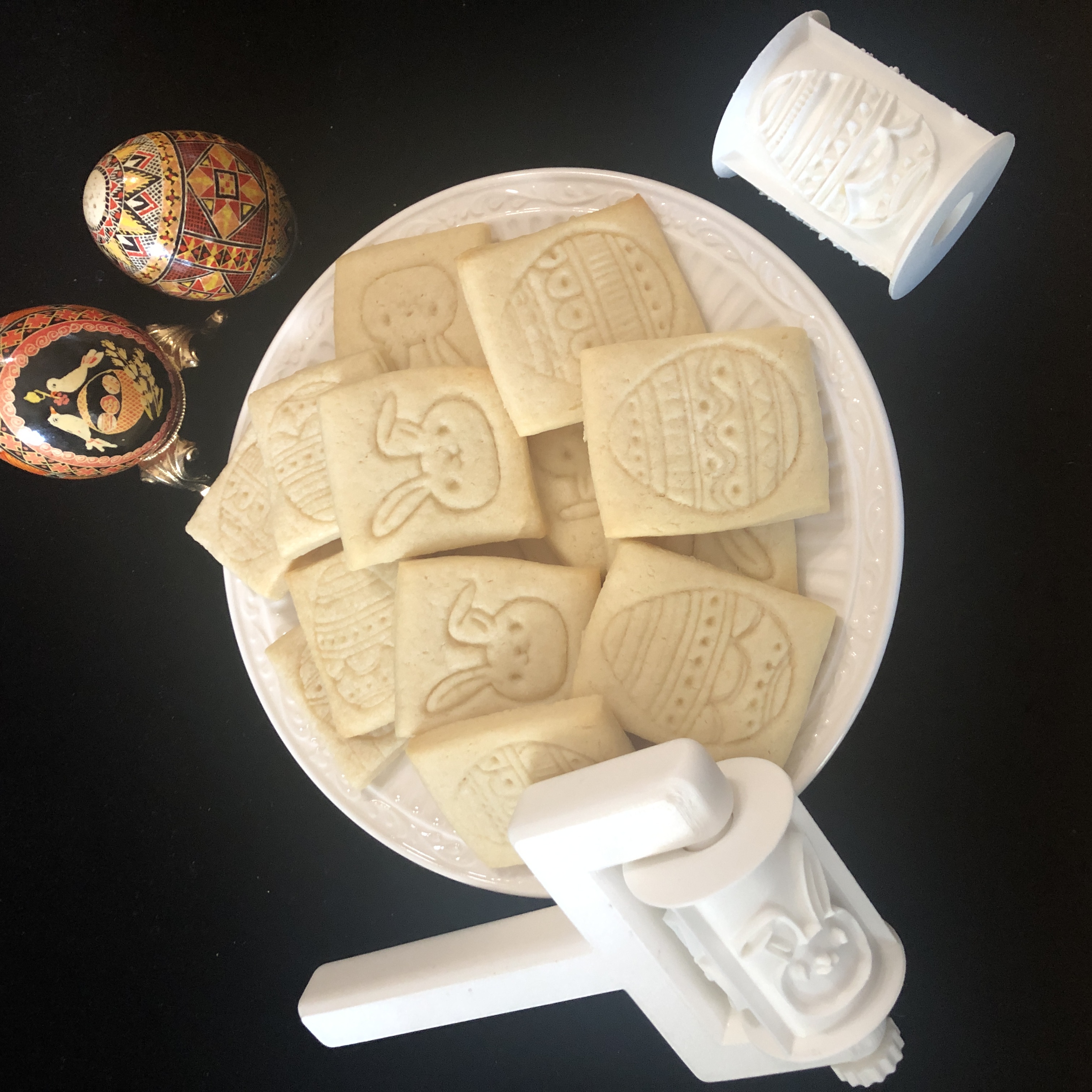 Easter Egg Cookie Roller