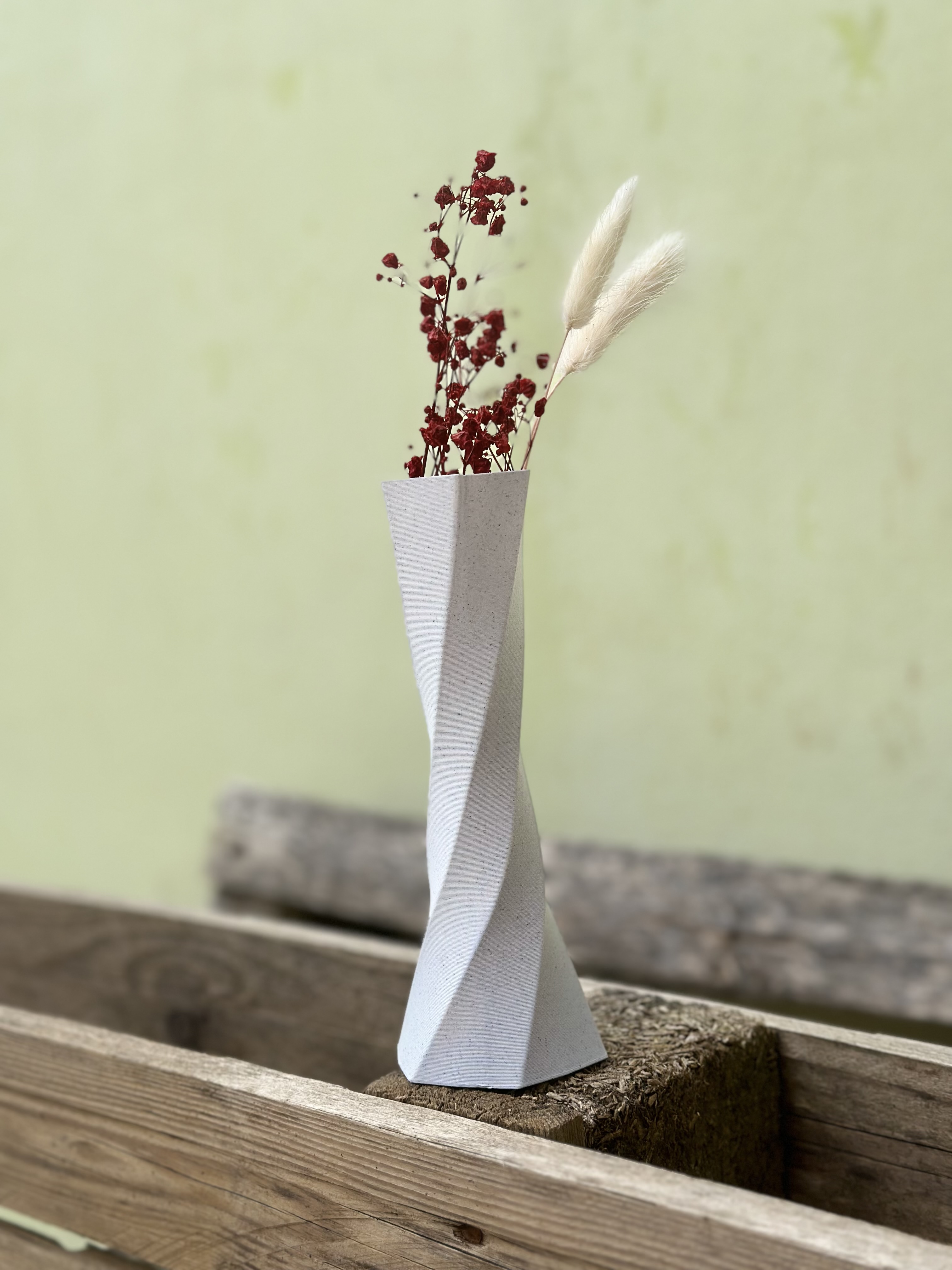 Miniatura 3 do modelo 3D Hexagonal Vase - Twisted
